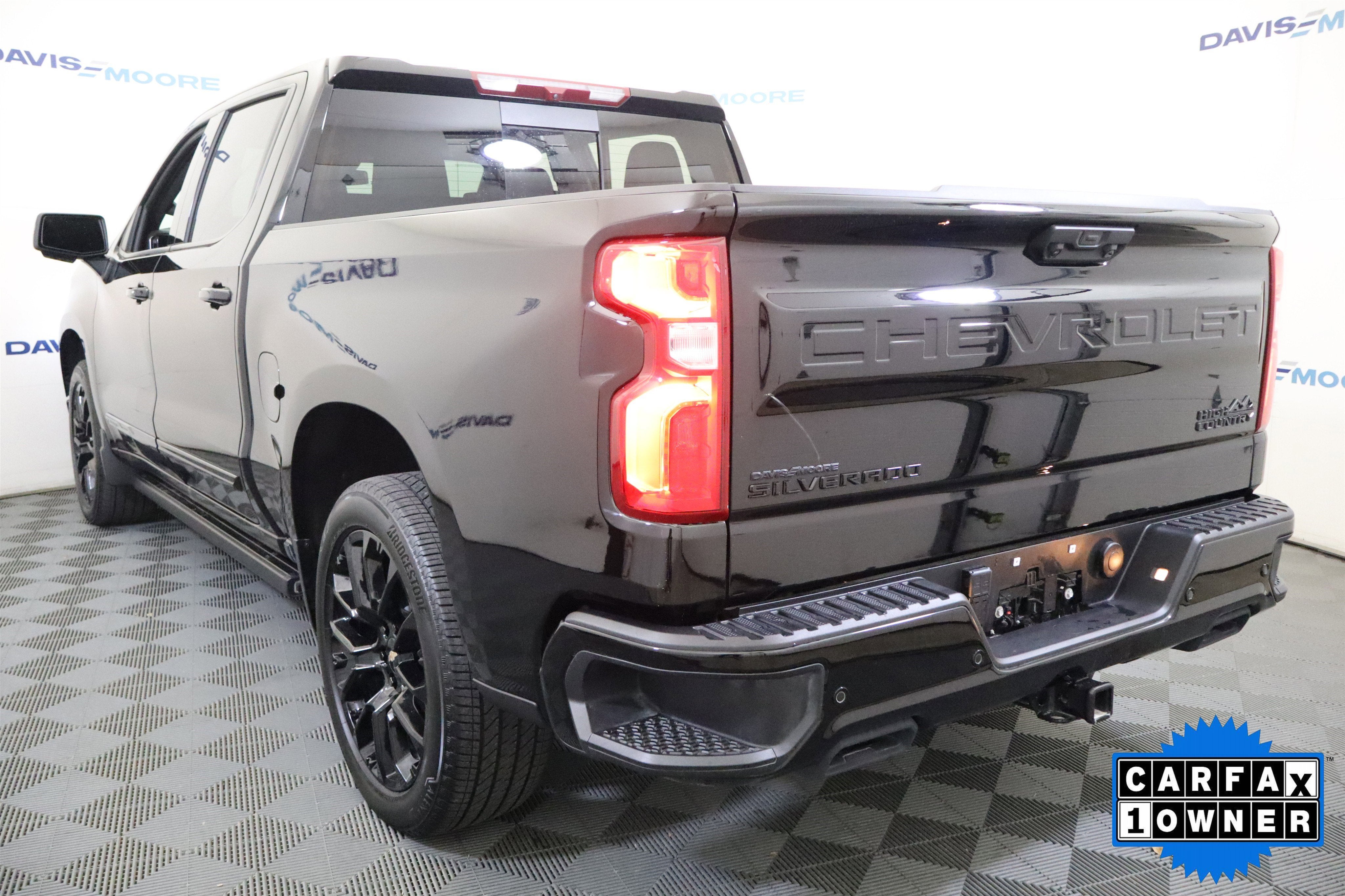 2025 Chevrolet Silverado 1500 High Country Crew Cab 4WD