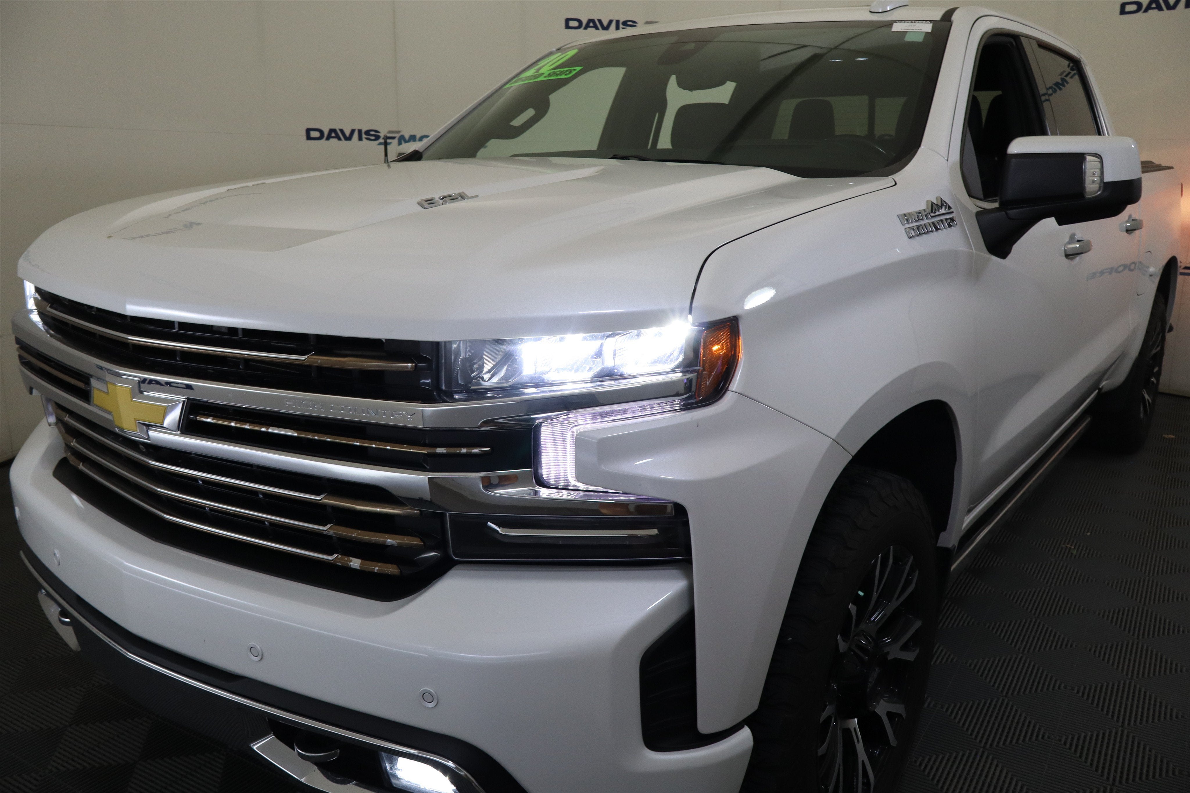 2020 Chevrolet Silverado 1500 High Country Crew Cab 4WD