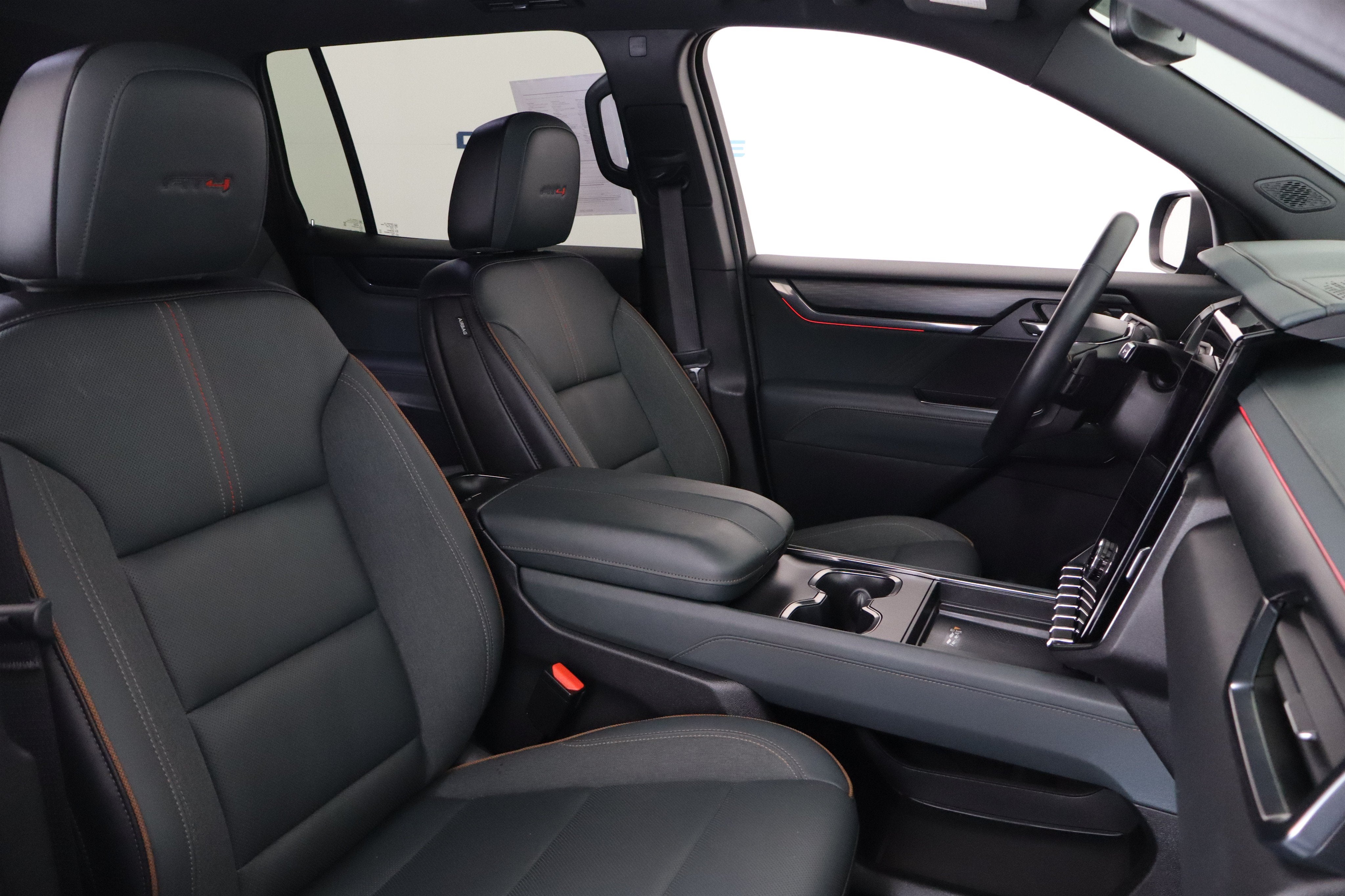 2024 GMC Acadia AWD AT4