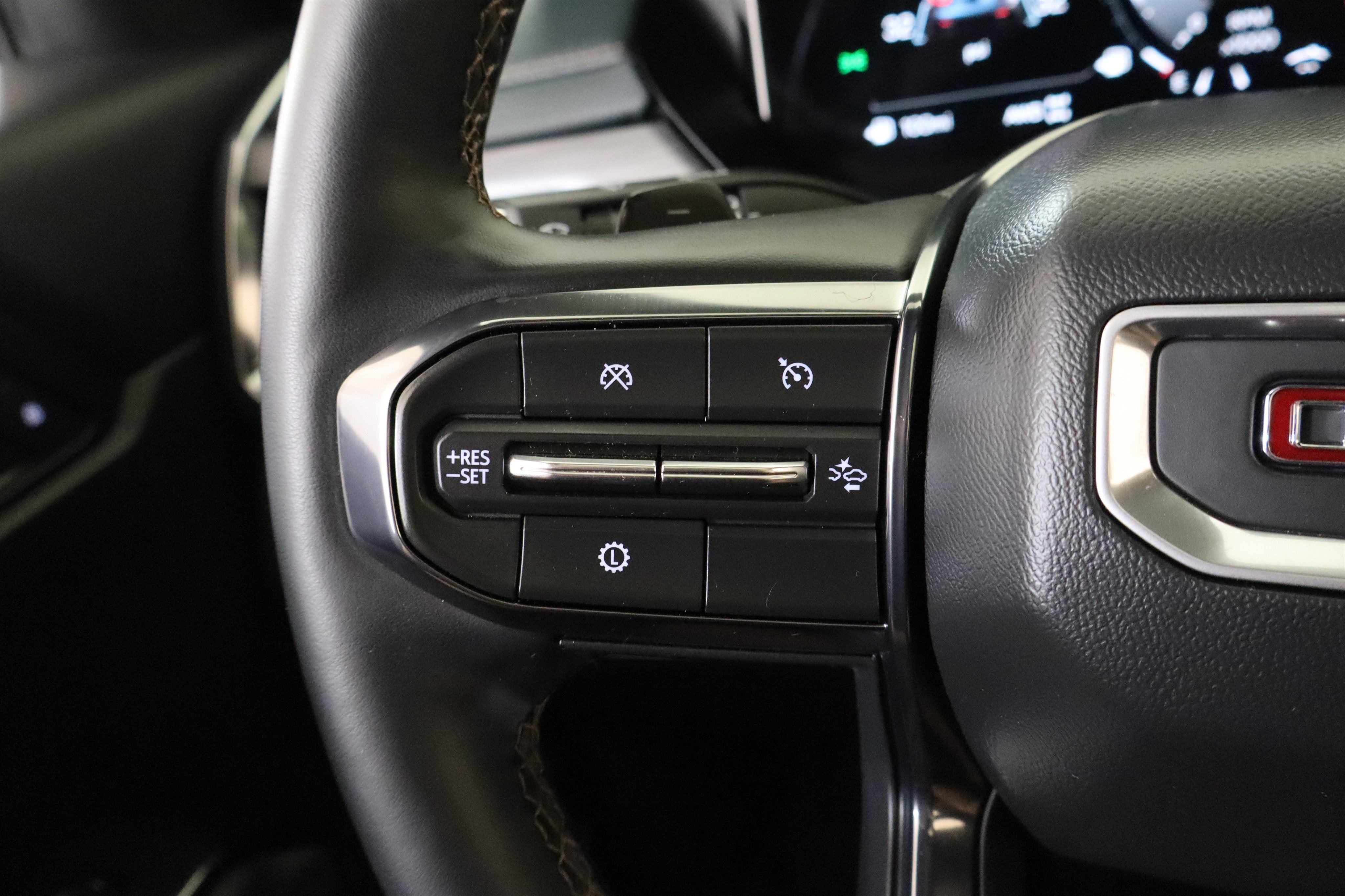 2024 GMC Acadia AWD AT4