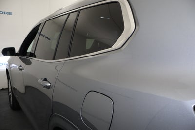 2025 GMC Acadia AWD Denali