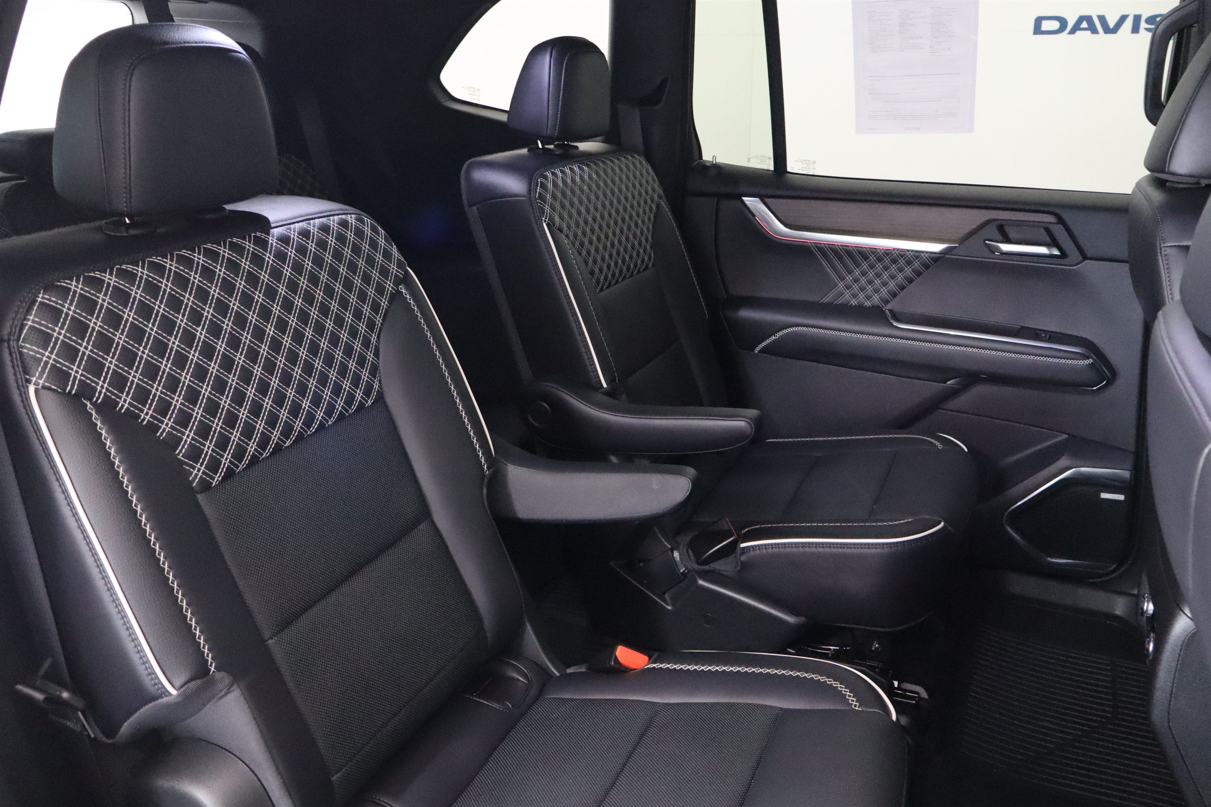 2025 GMC Acadia AWD Denali