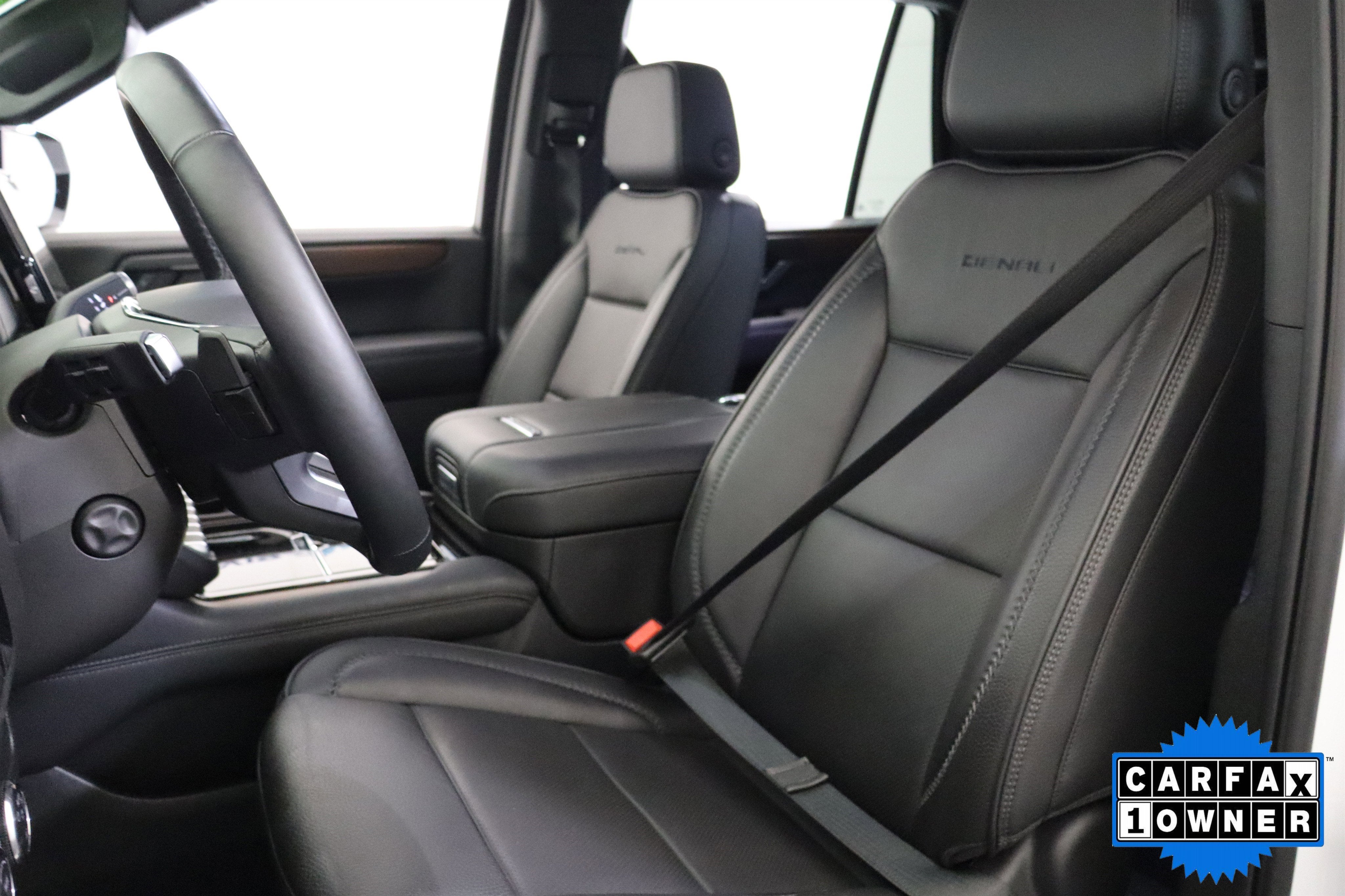 2025 GMC Yukon Denali 4WD