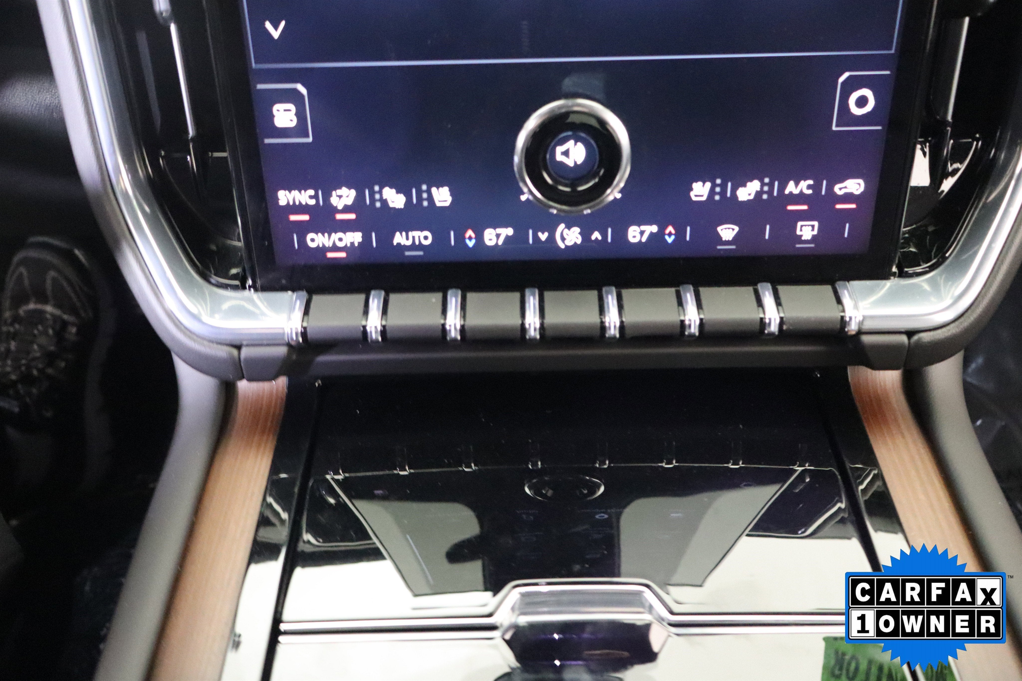 2025 GMC Yukon Denali 4WD