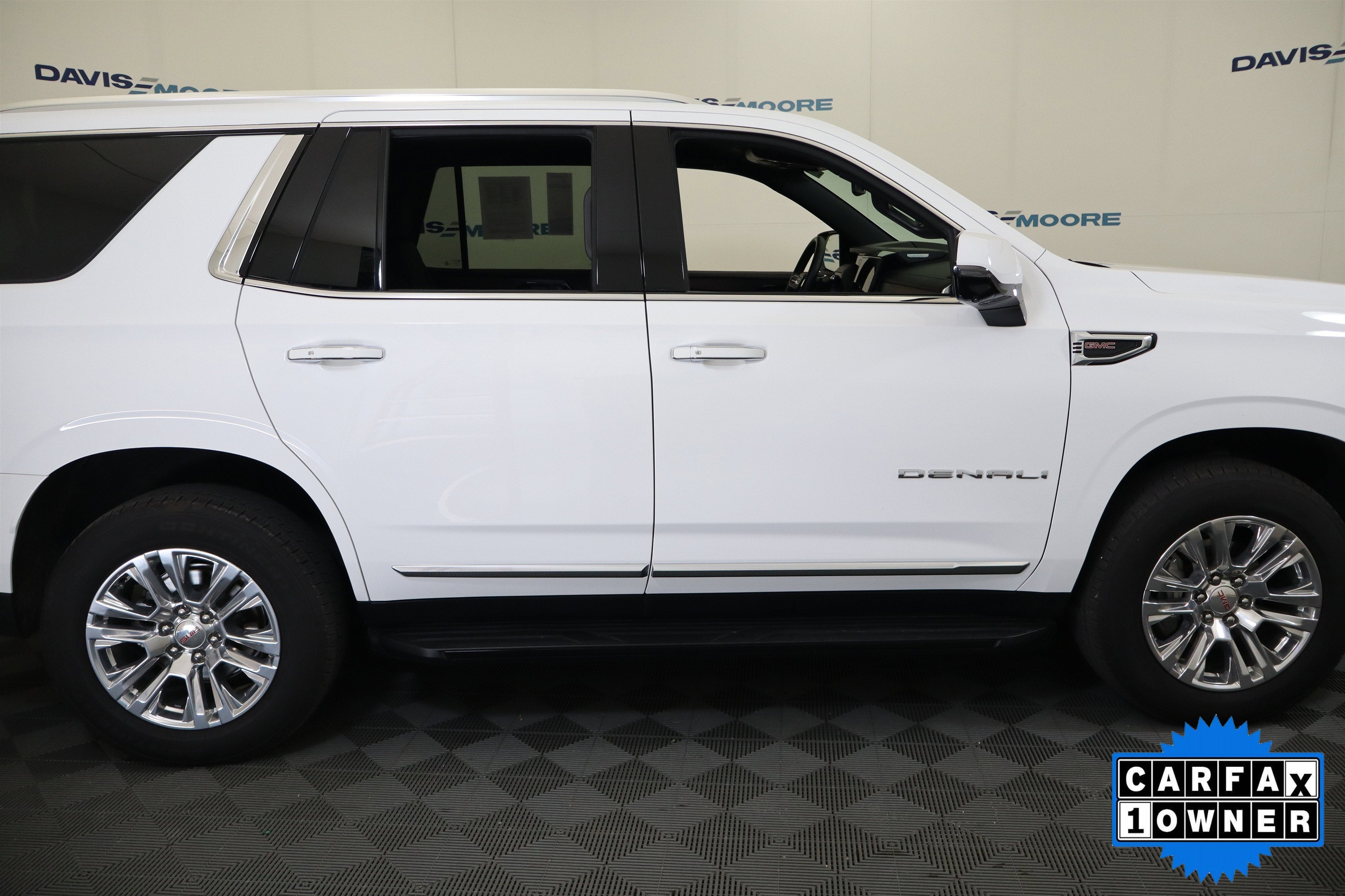 2025 GMC Yukon Denali 4WD