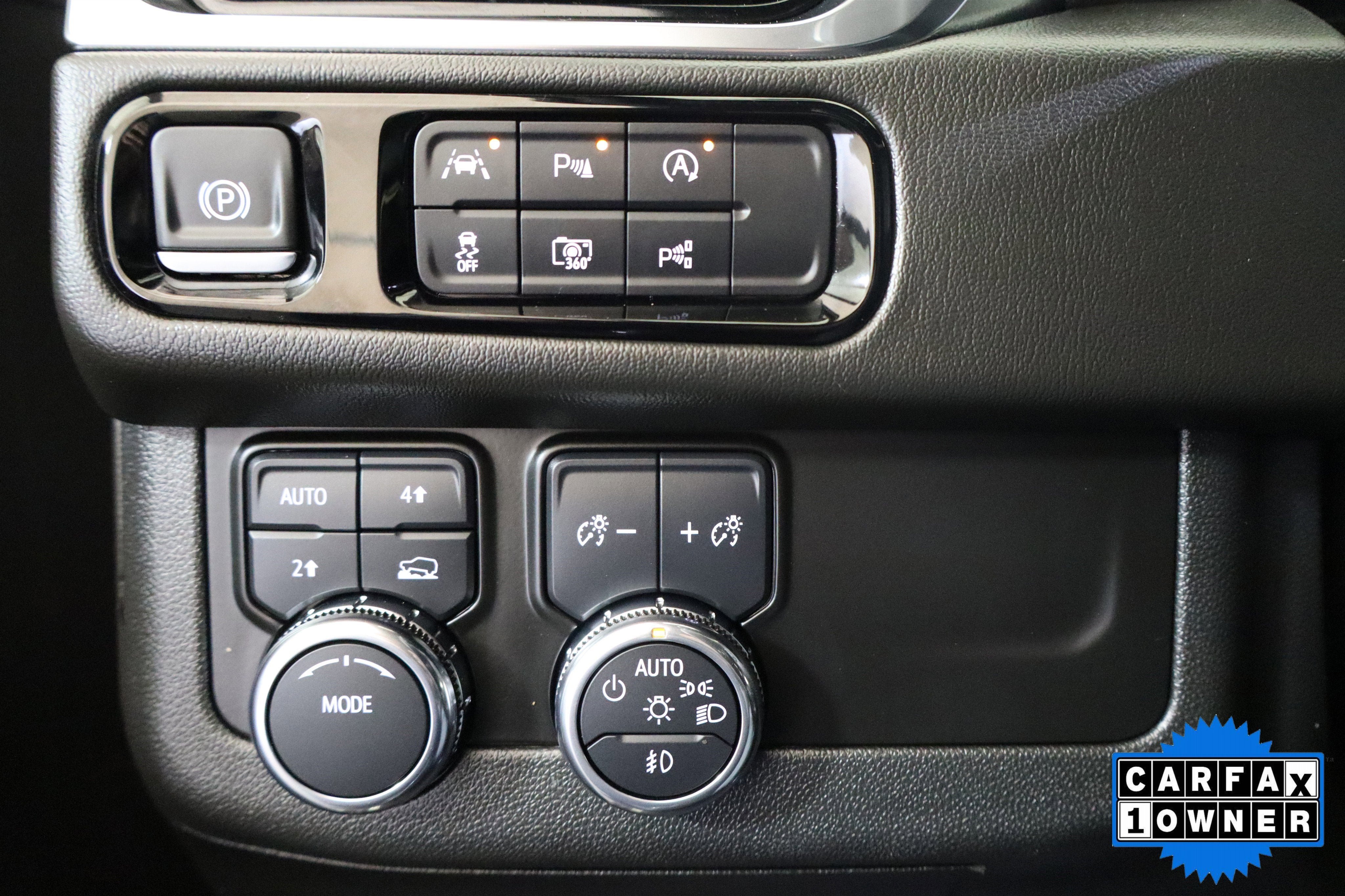 2025 GMC Yukon Denali 4WD