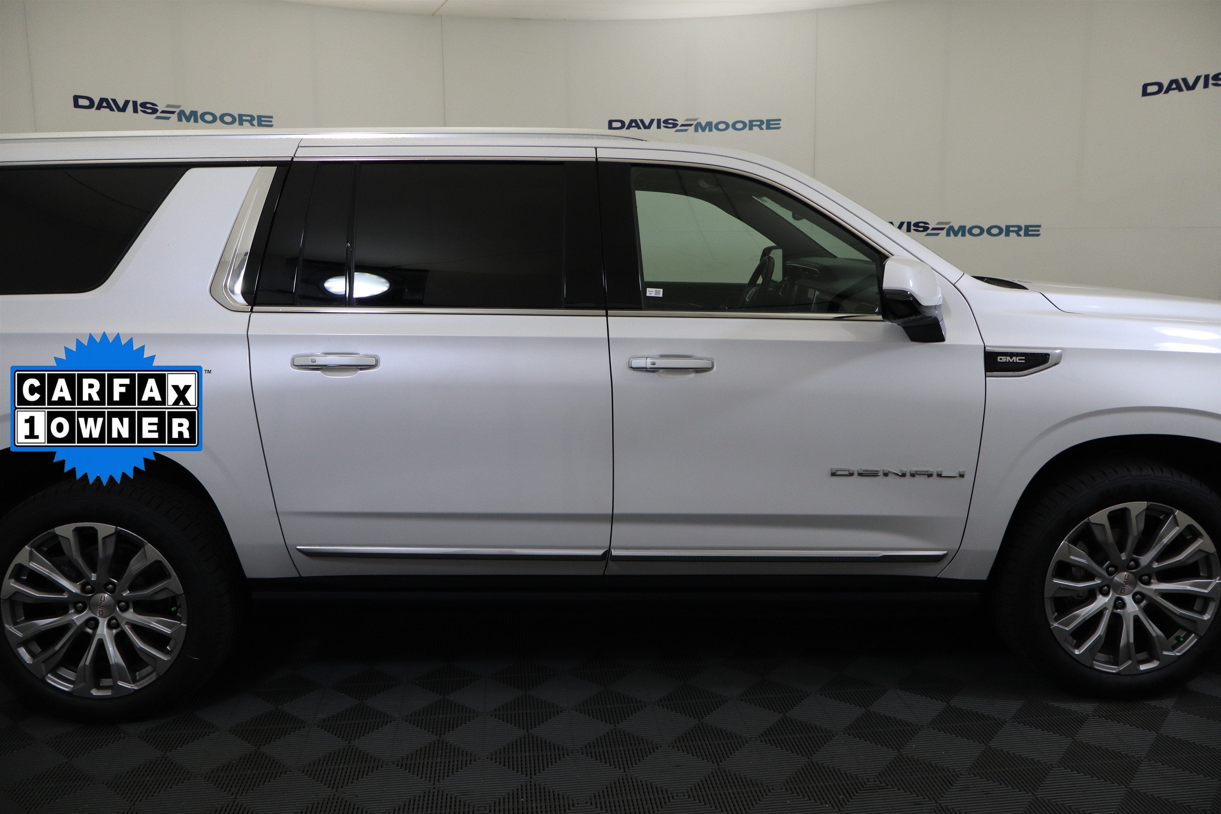 2023 GMC Yukon XL Denali 4WD