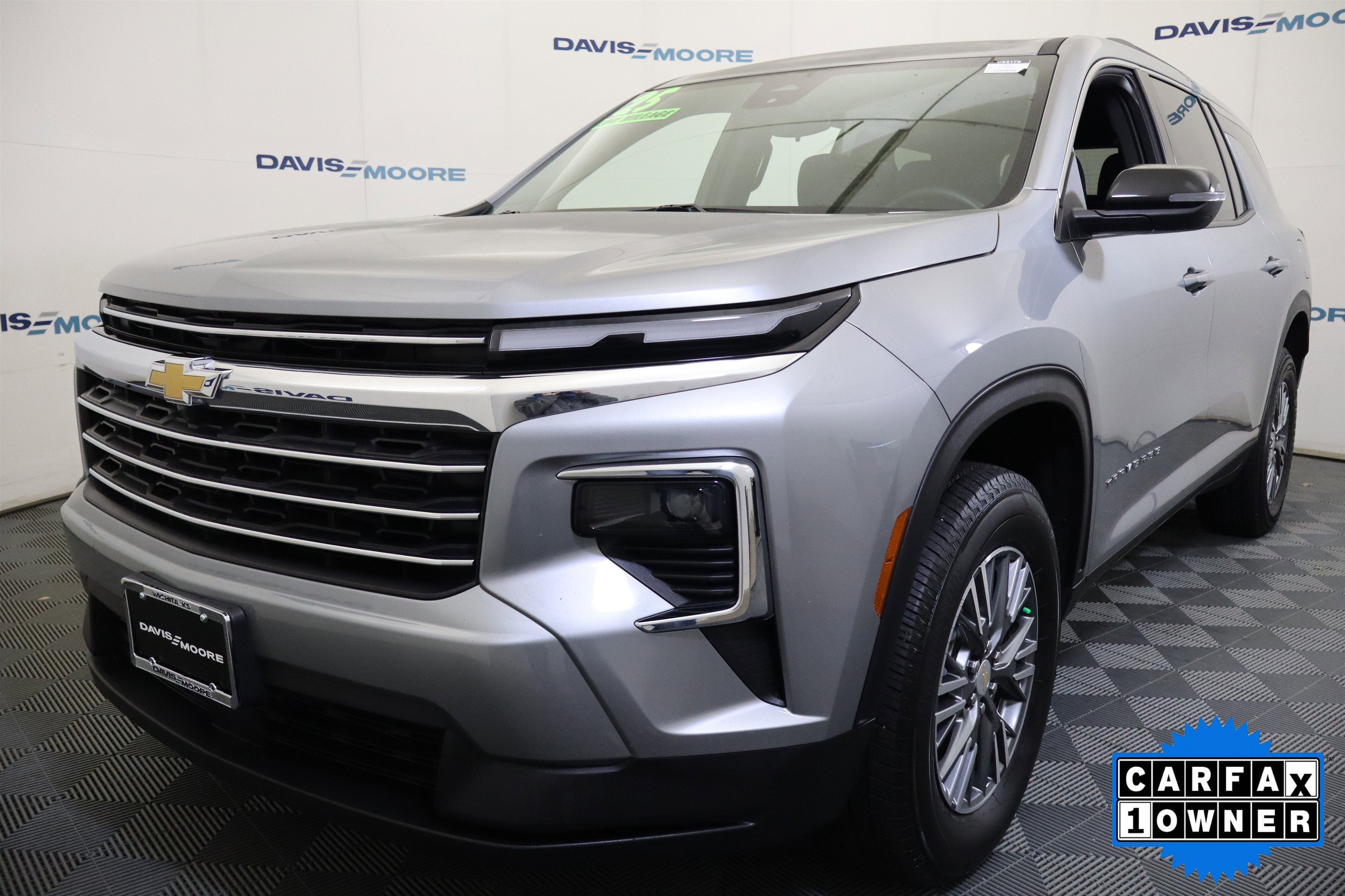 2025 Chevrolet Traverse FWD LT