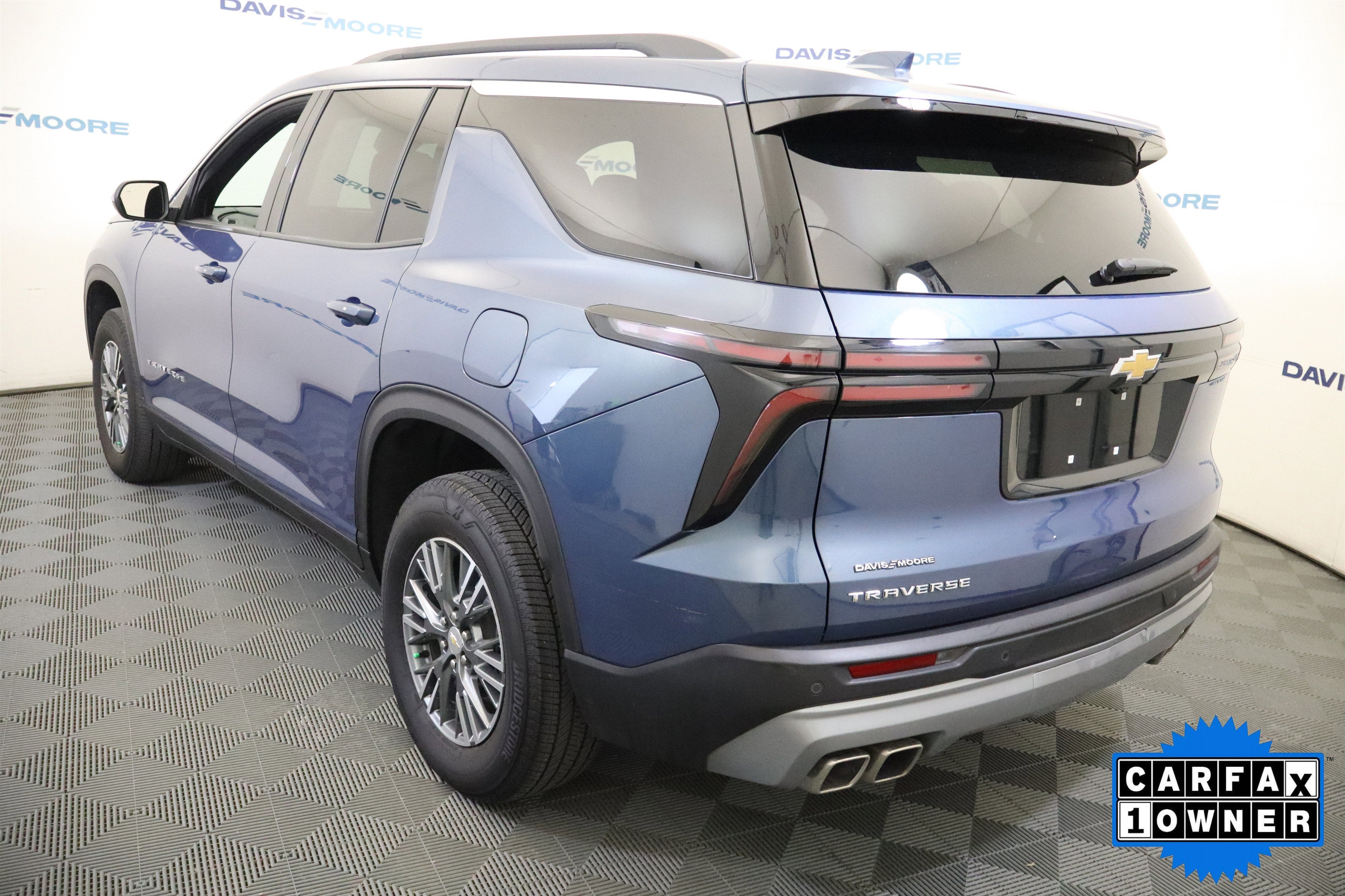 2025 Chevrolet Traverse FWD LT