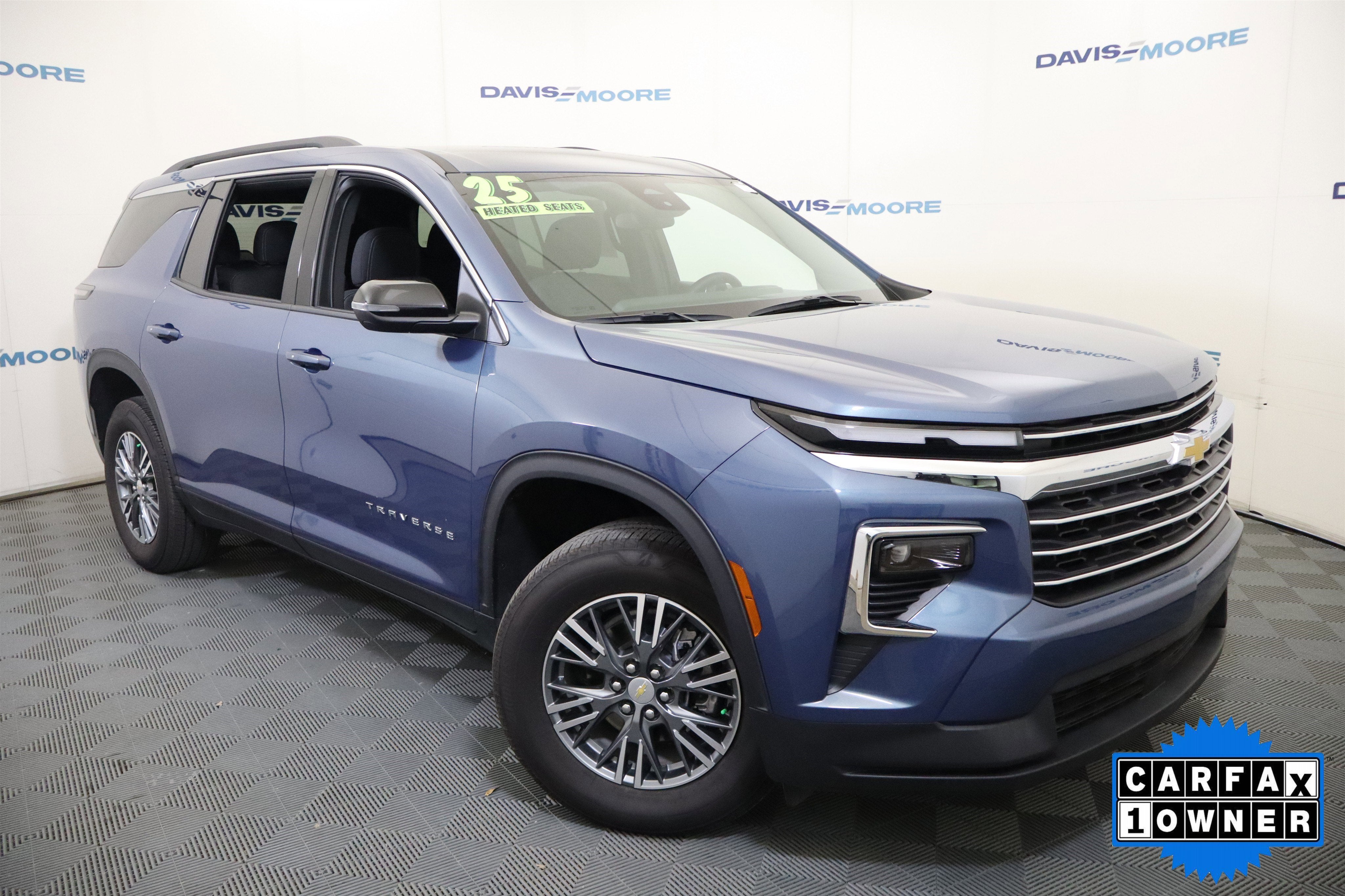 2025 Chevrolet Traverse FWD LT