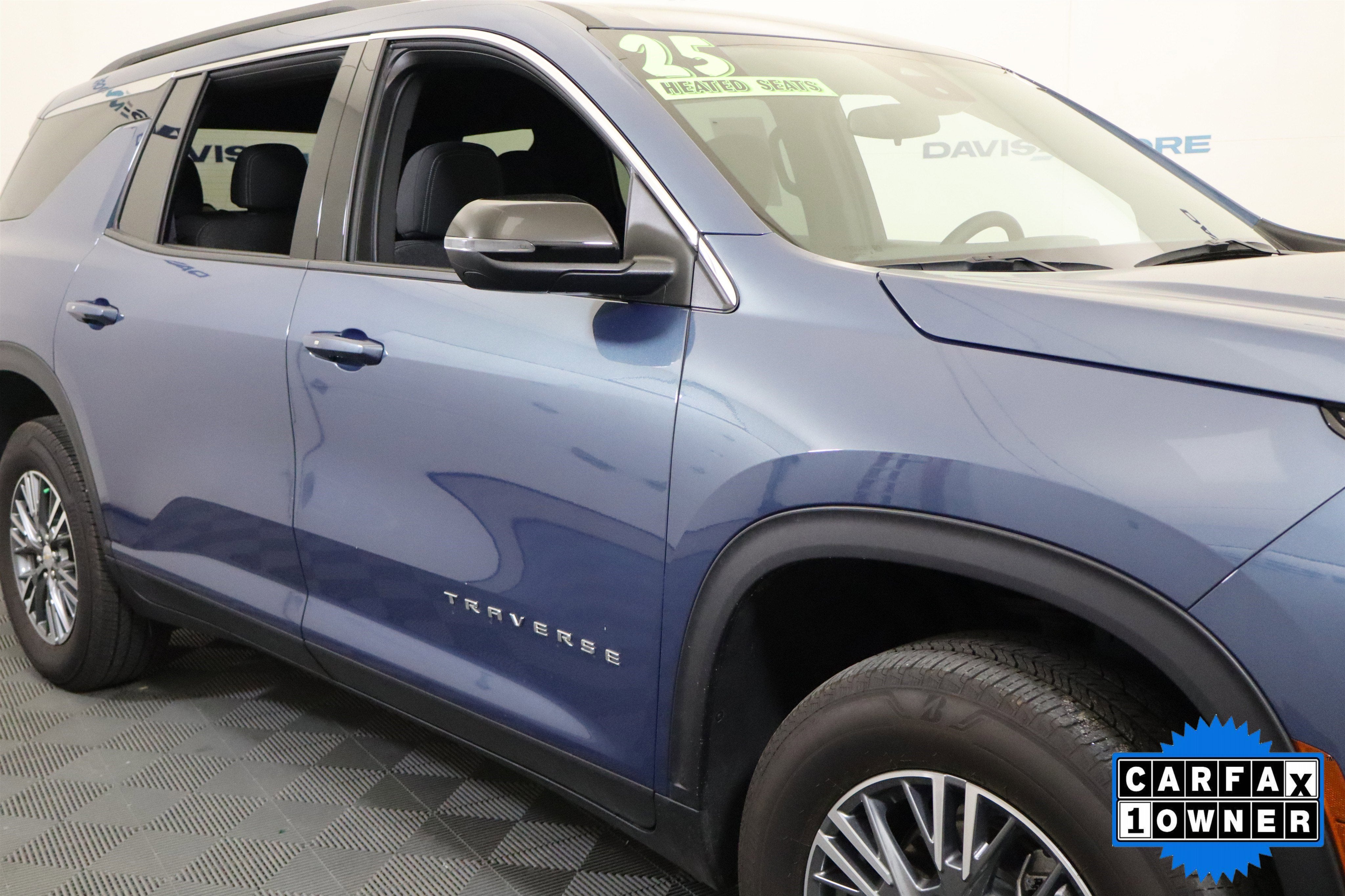 2025 Chevrolet Traverse FWD LT