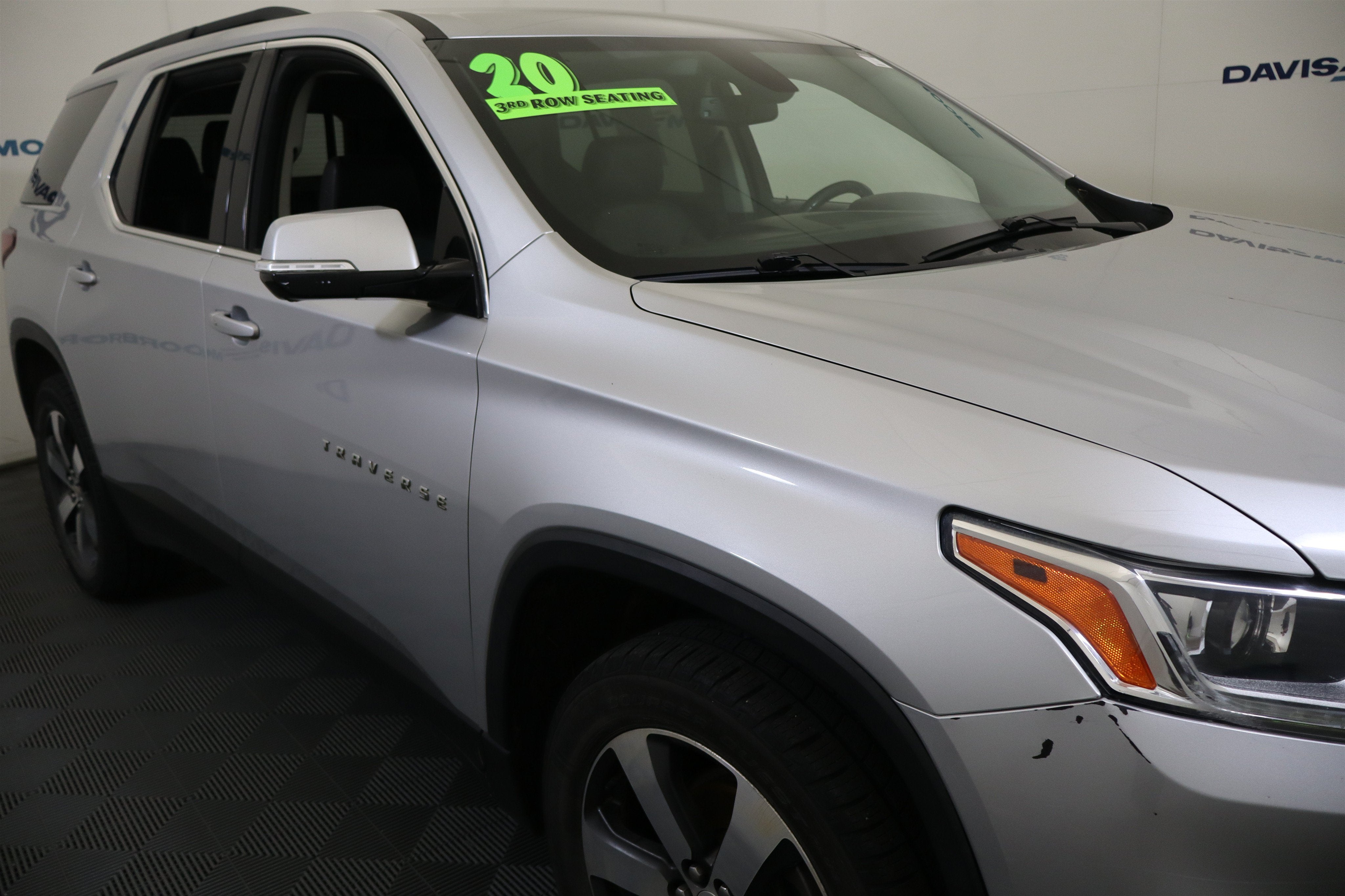 2020 Chevrolet Traverse LT Leather