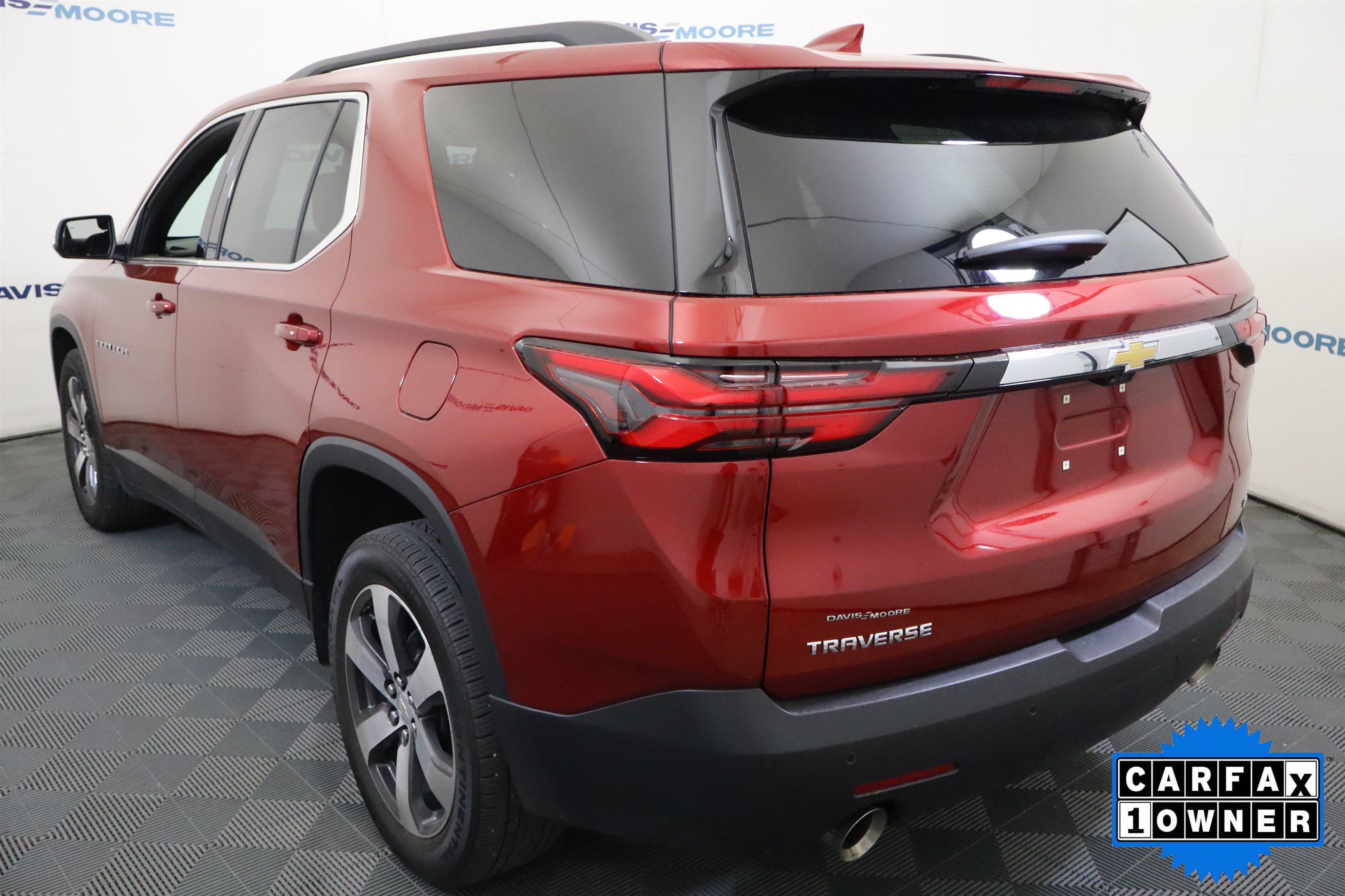 2023 Chevrolet Traverse LT Leather