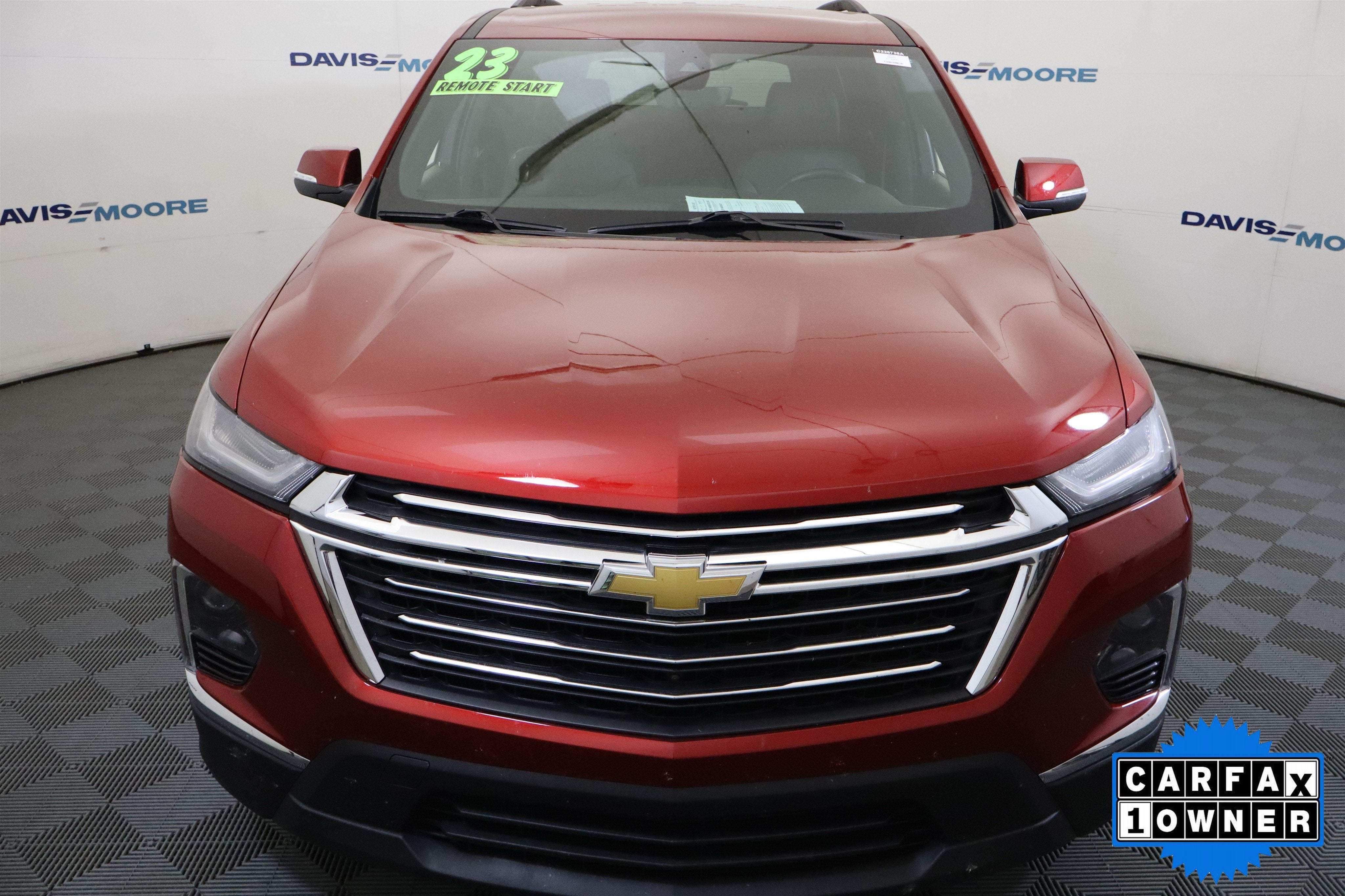 2023 Chevrolet Traverse LT Leather