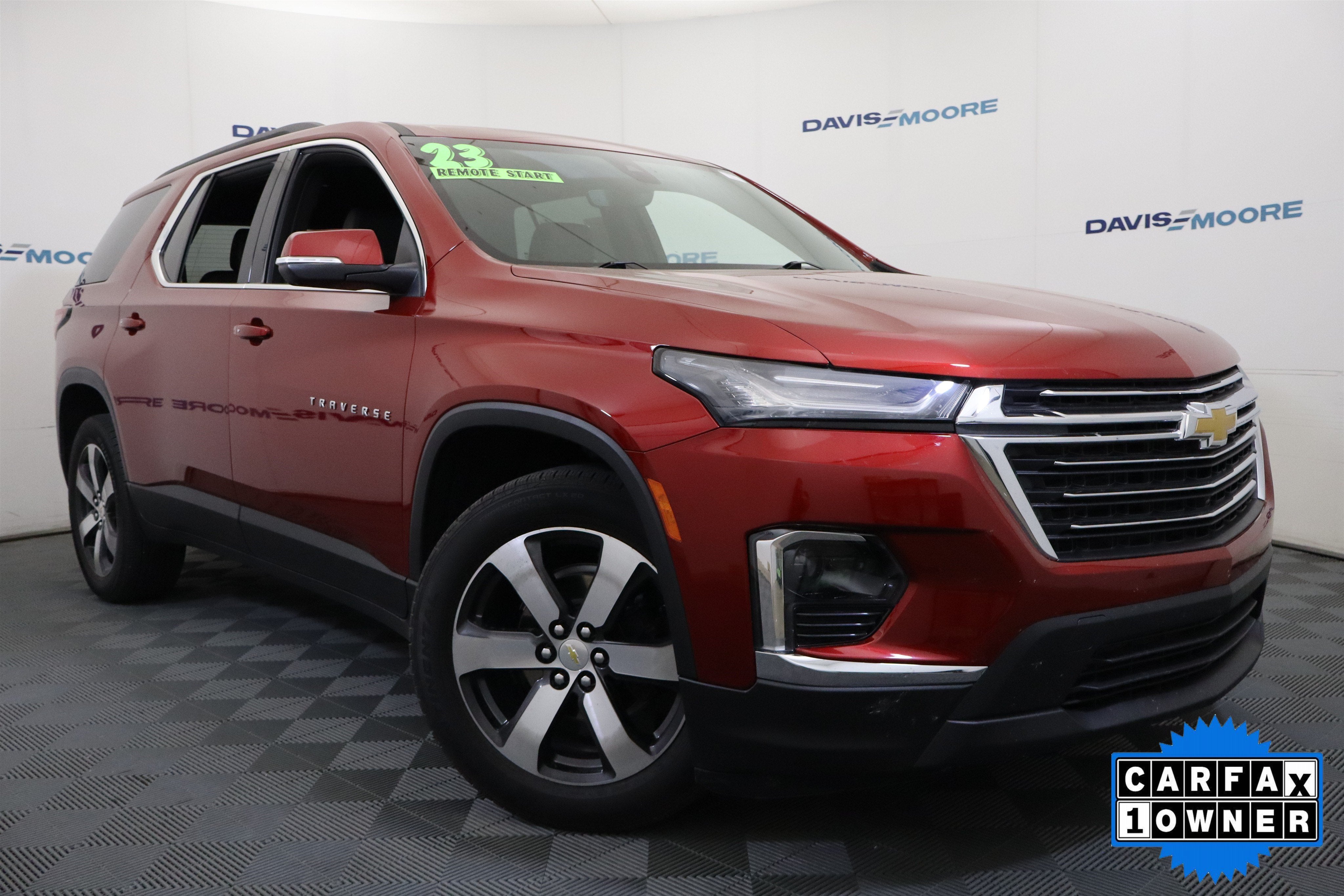 2023 Chevrolet Traverse LT Leather