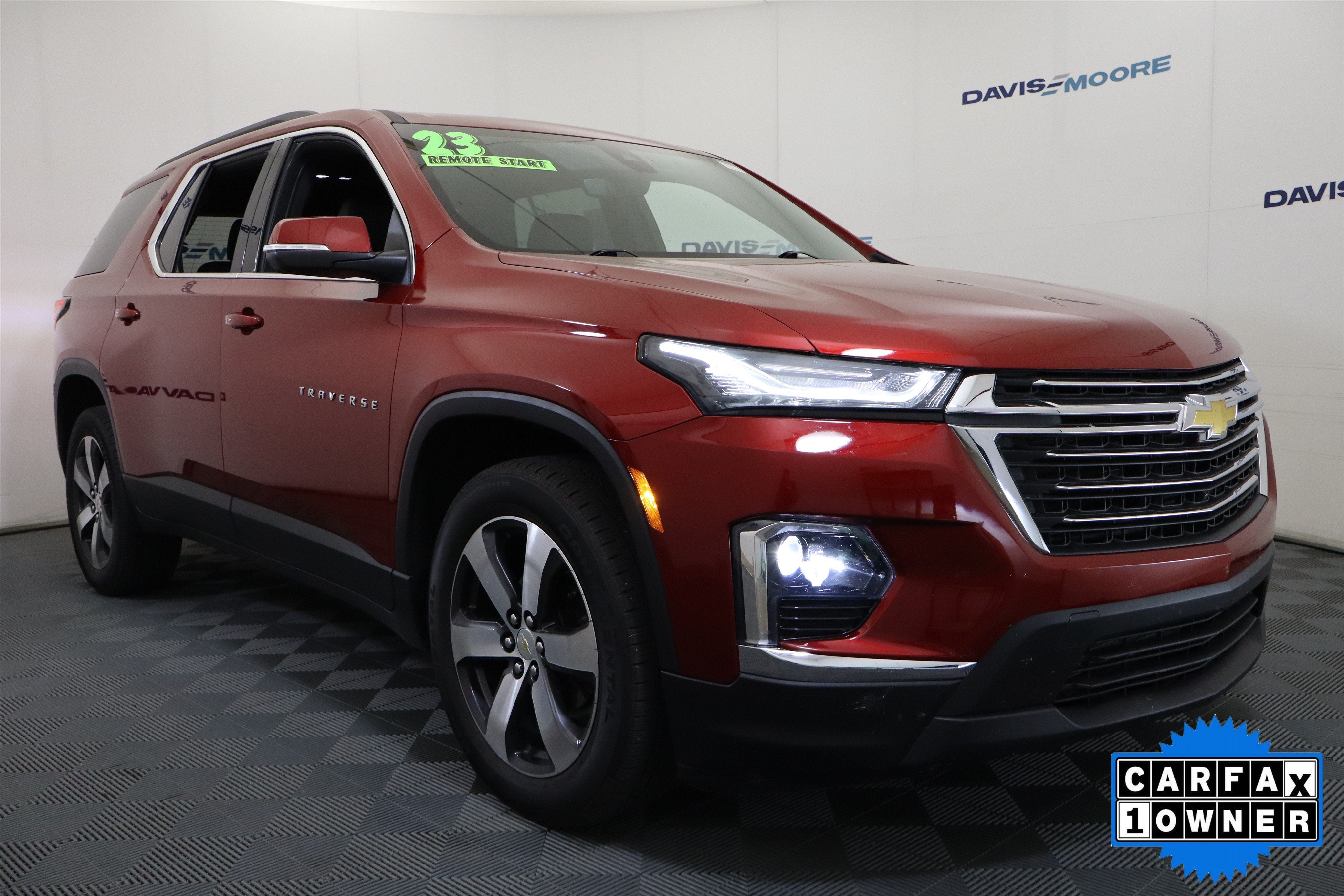 2023 Chevrolet Traverse LT Leather
