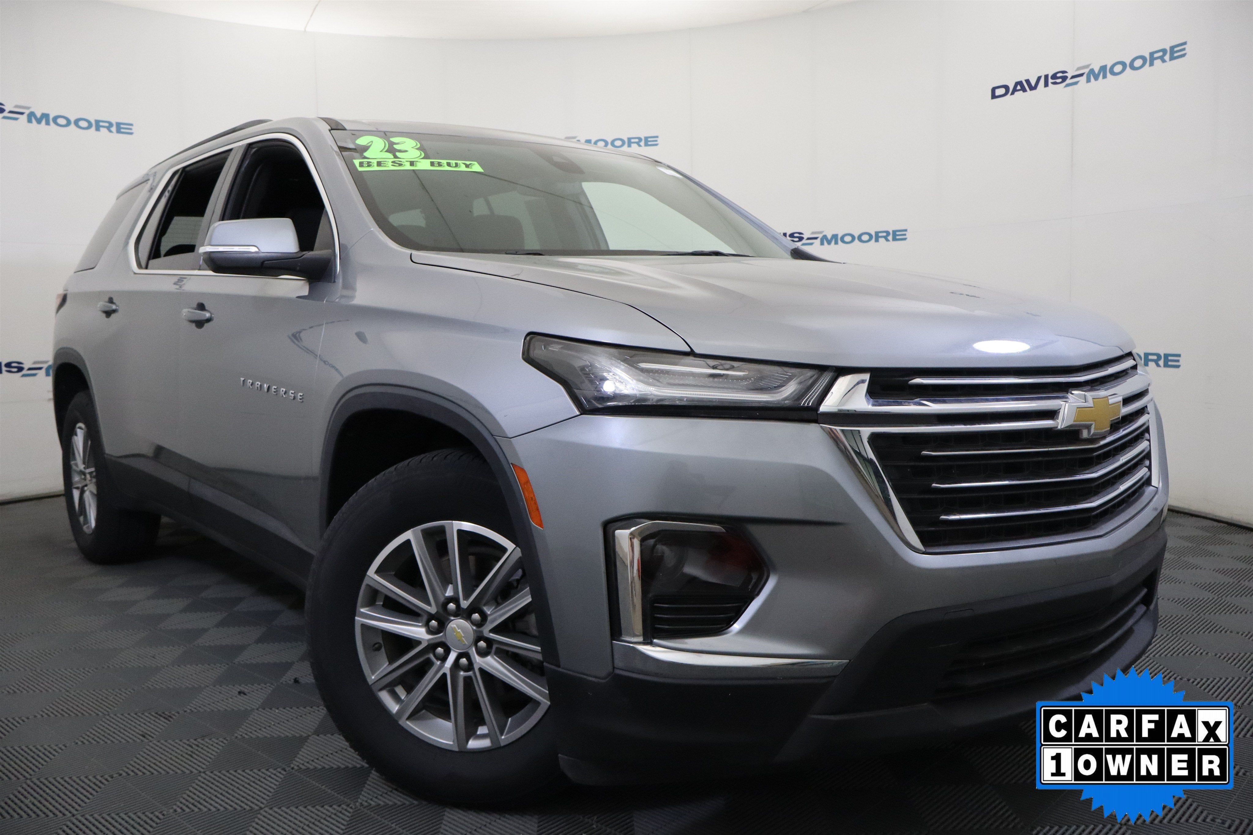2023 Chevrolet Traverse LT Cloth