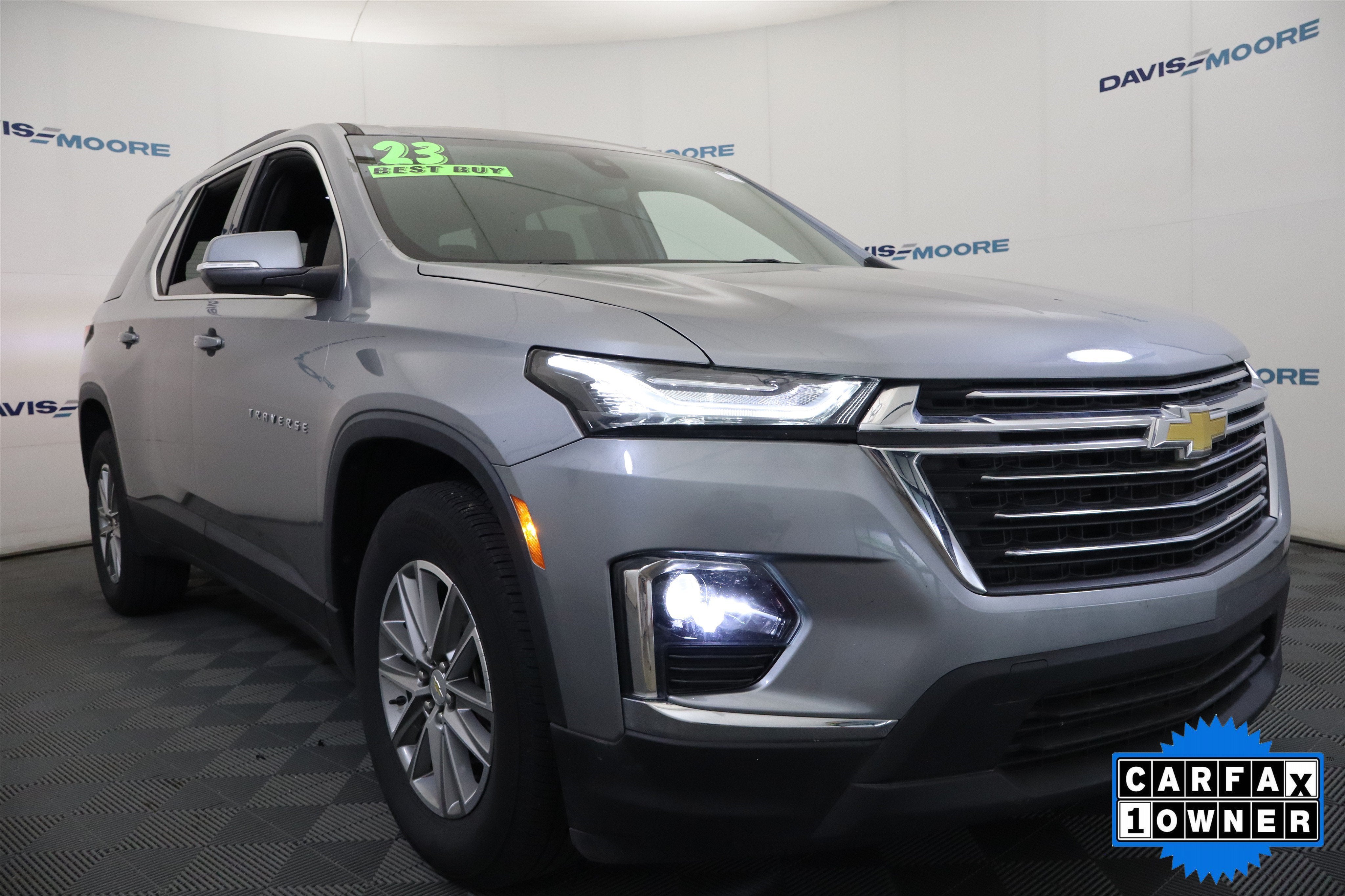 2023 Chevrolet Traverse LT Cloth