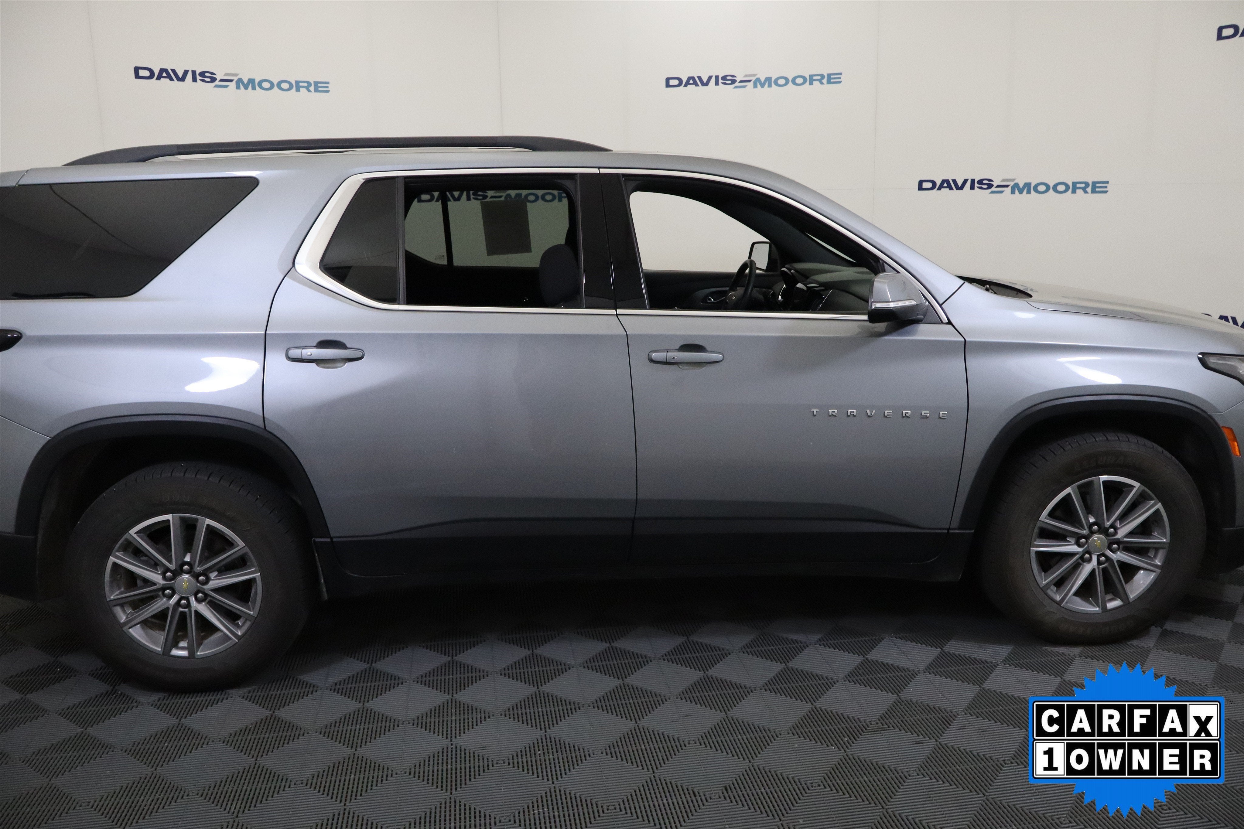 2023 Chevrolet Traverse LT Cloth AWD