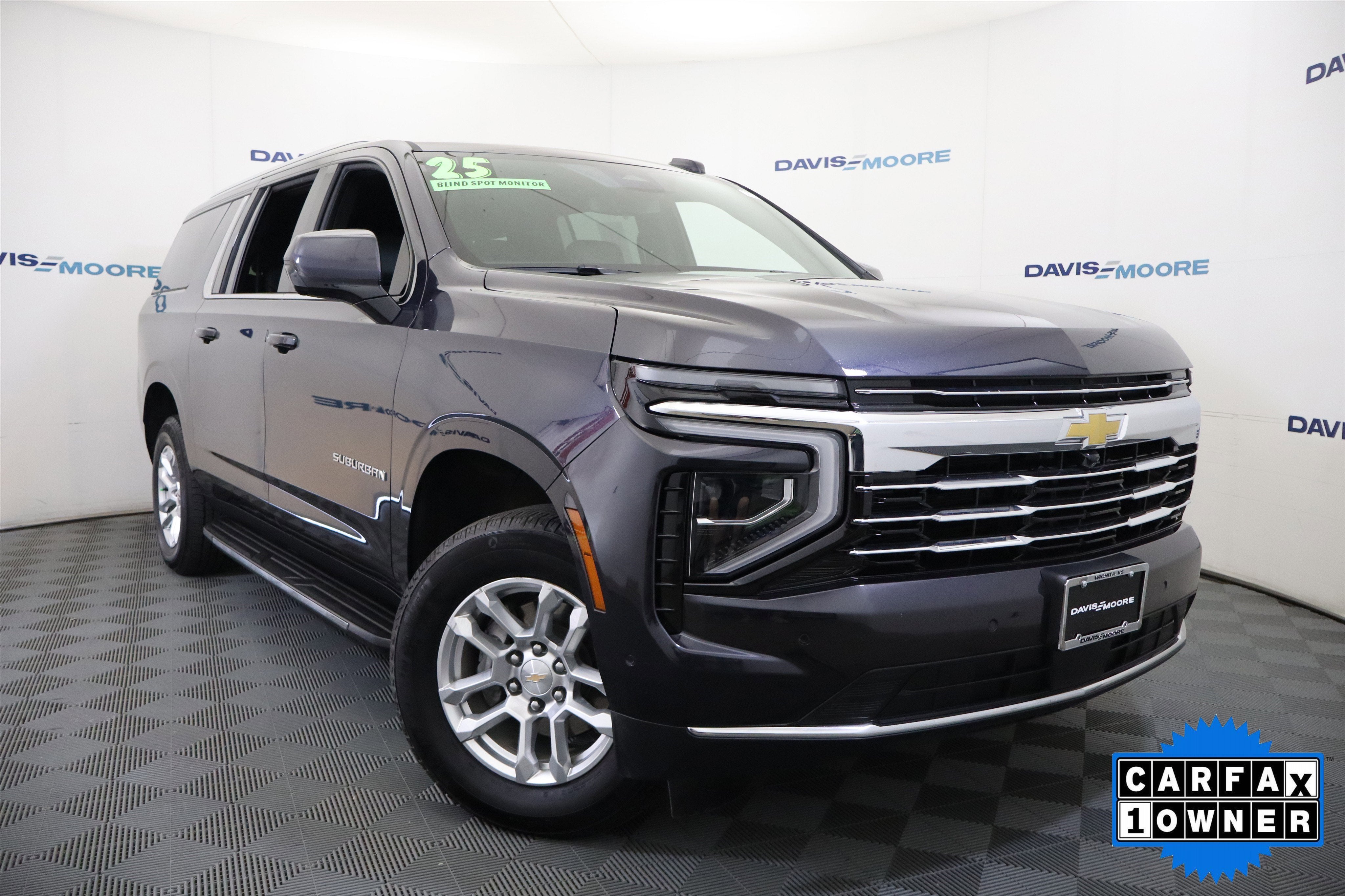 2025 Chevrolet Suburban LT 4WD