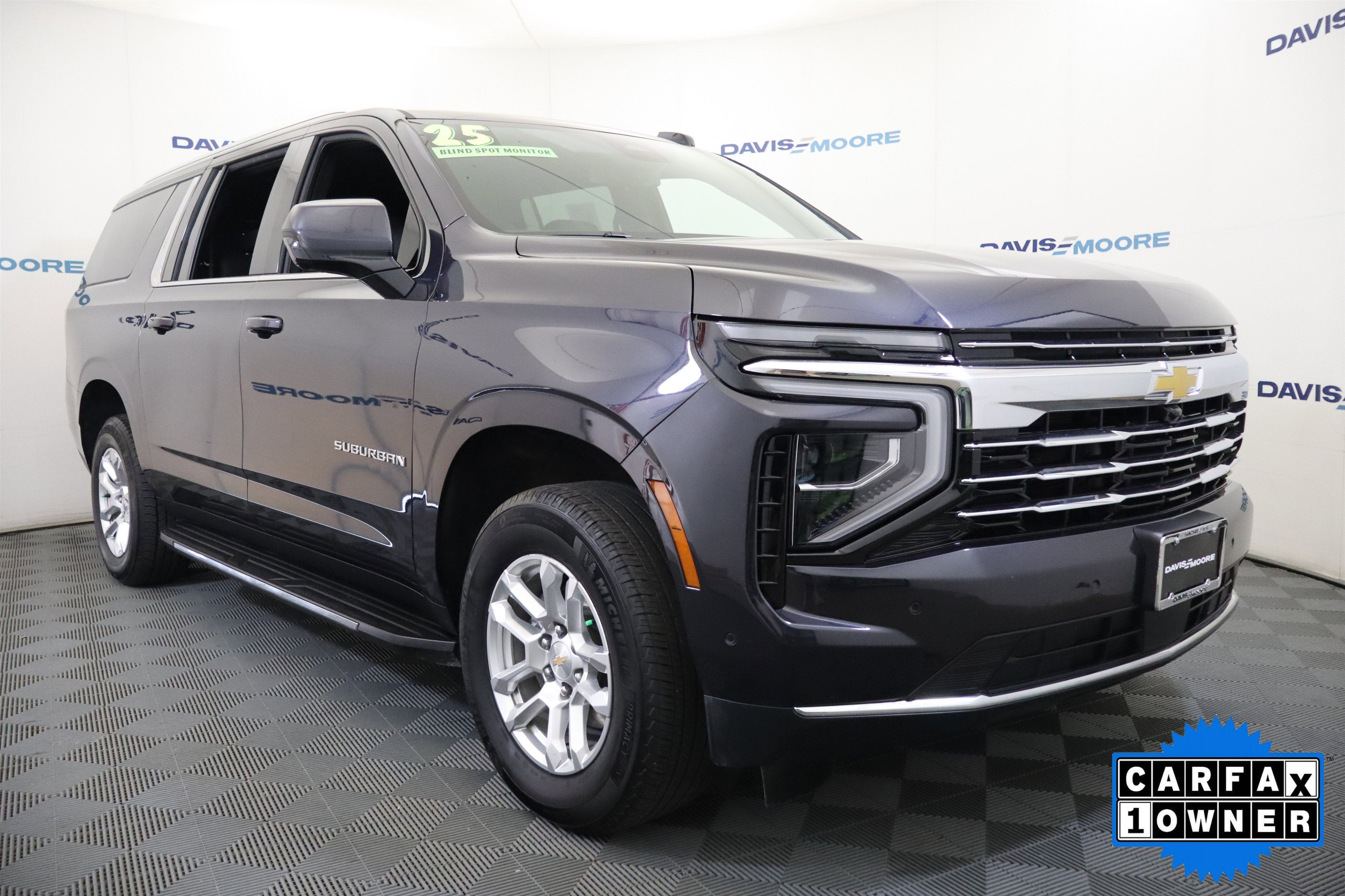 2025 Chevrolet Suburban LT 4WD