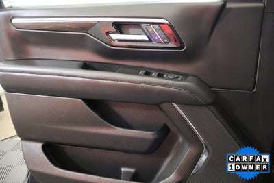 2025 Chevrolet Suburban LT 4WD