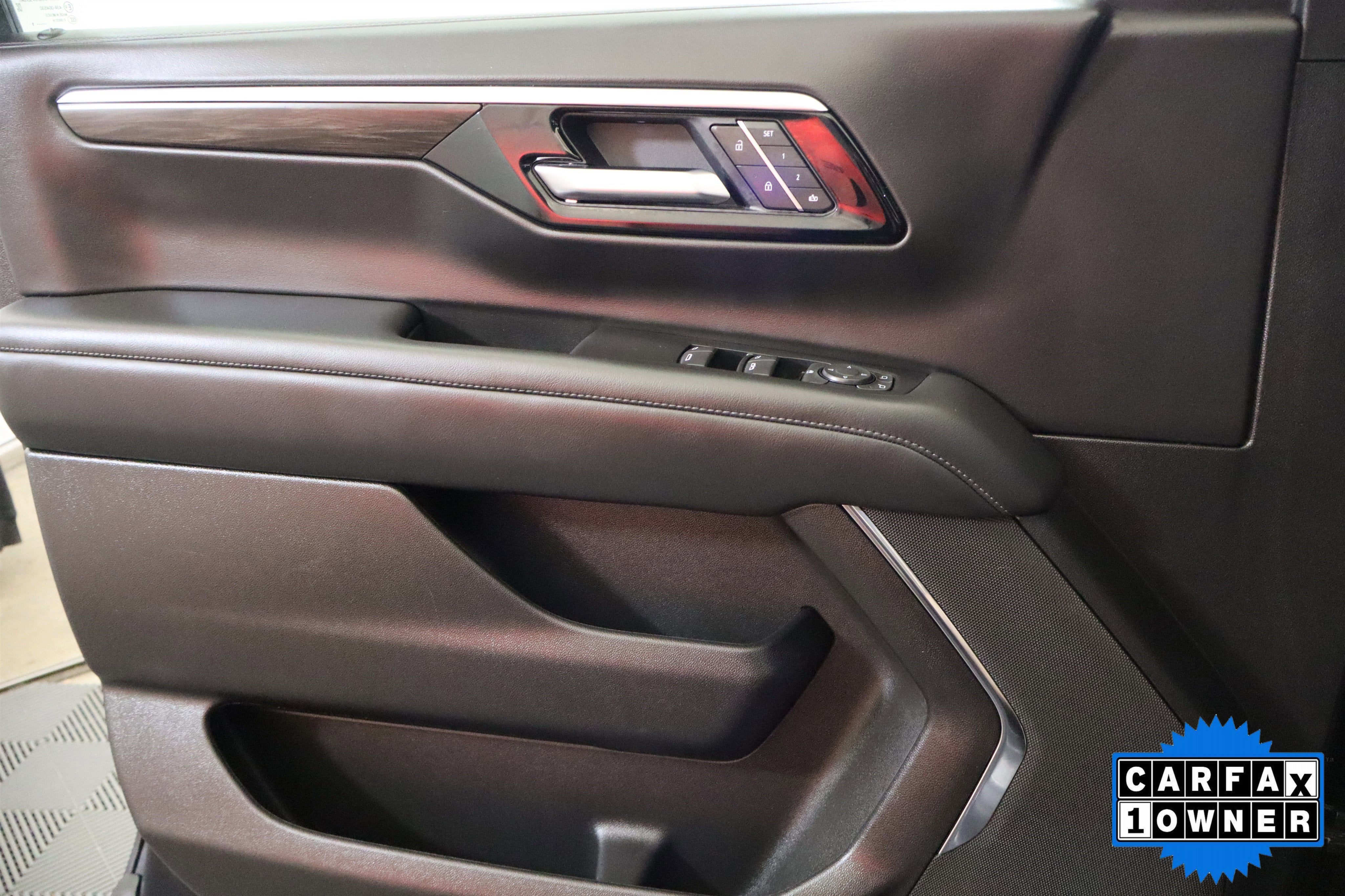 2025 Chevrolet Suburban LT 4WD