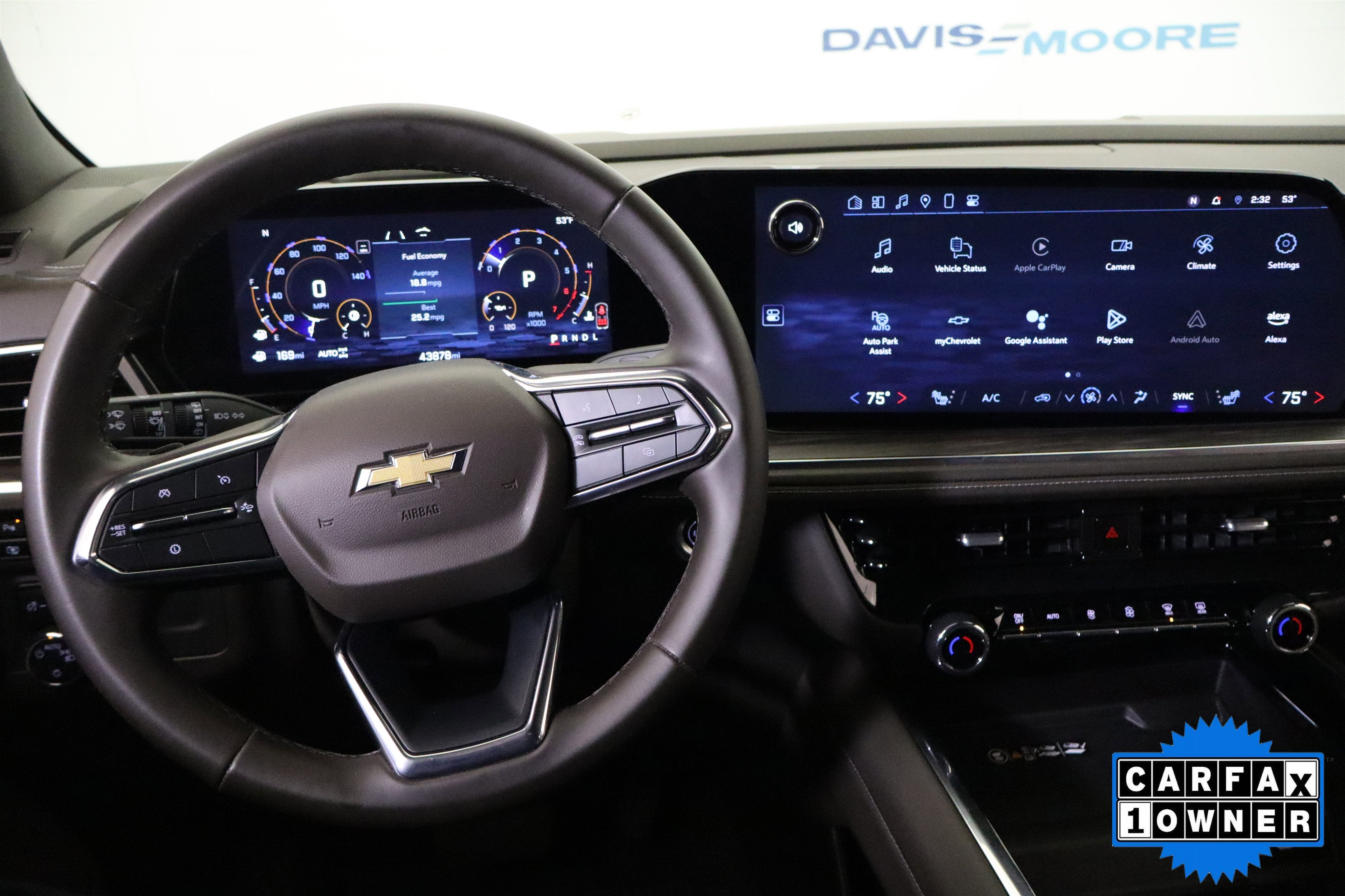 2025 Chevrolet Suburban LT 4WD