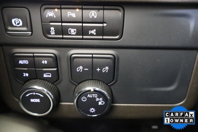 2025 Chevrolet Suburban LT 4WD