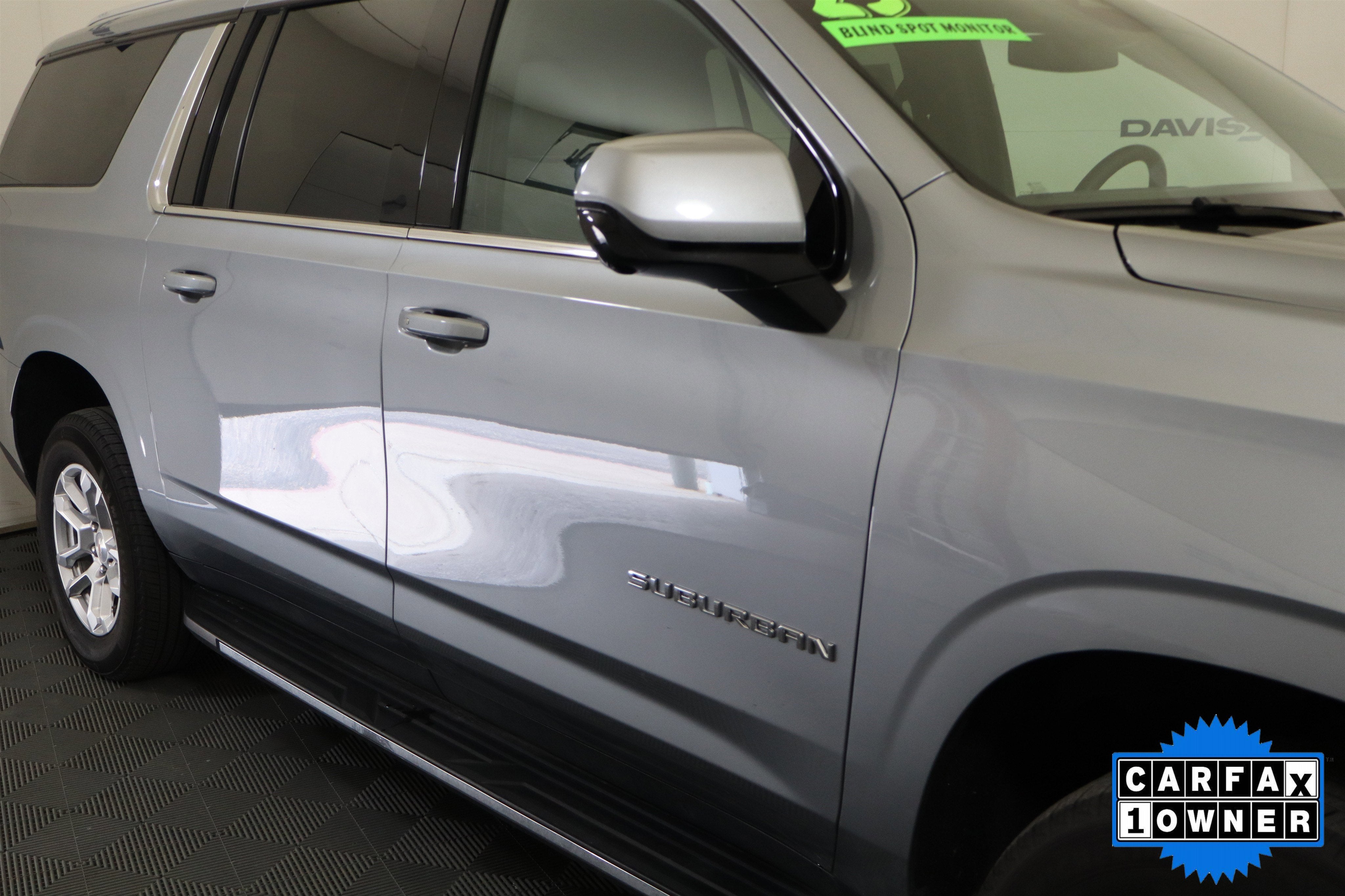 2025 Chevrolet Suburban LT 4WD