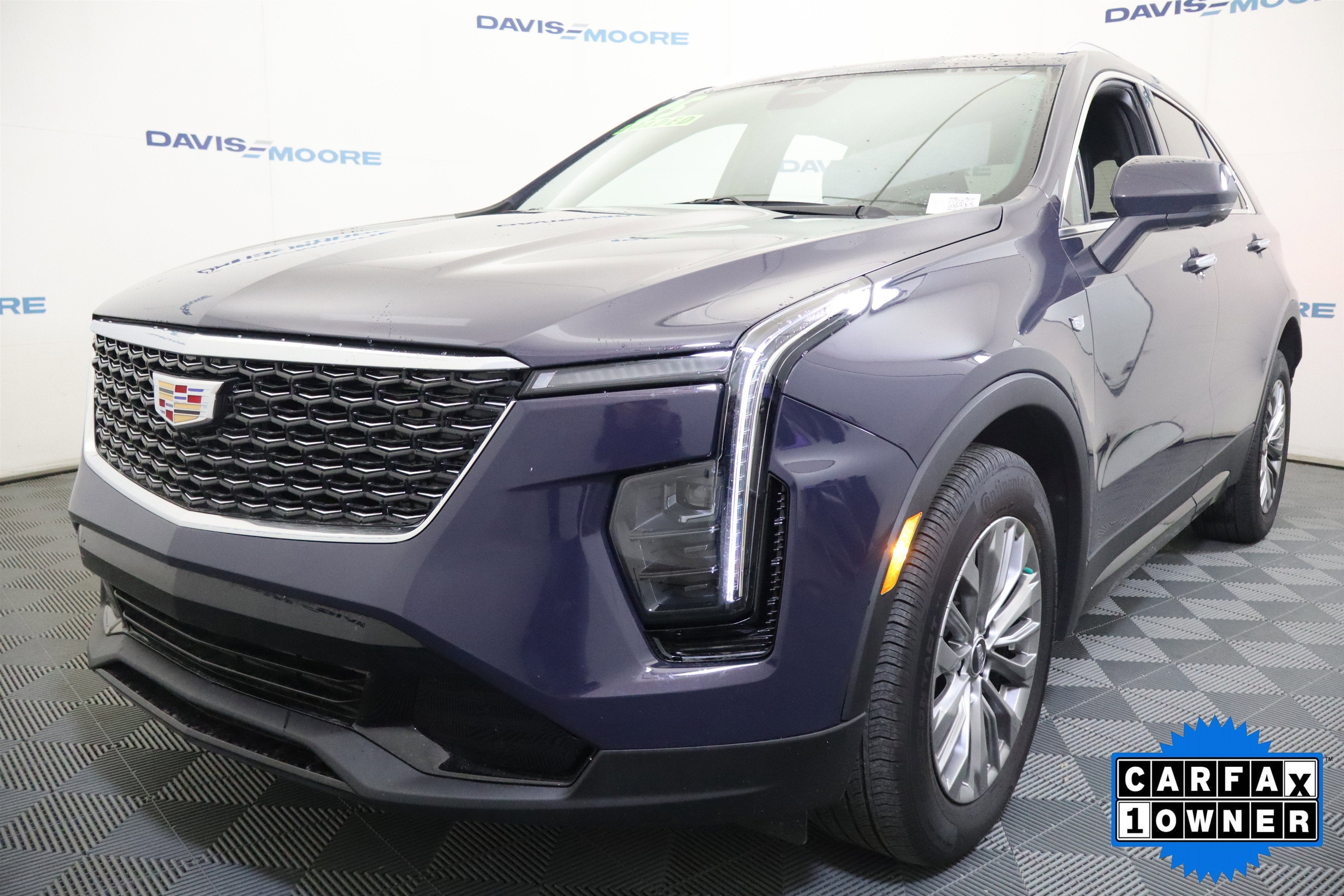 2025 Cadillac XT4 AWD Premium Luxury