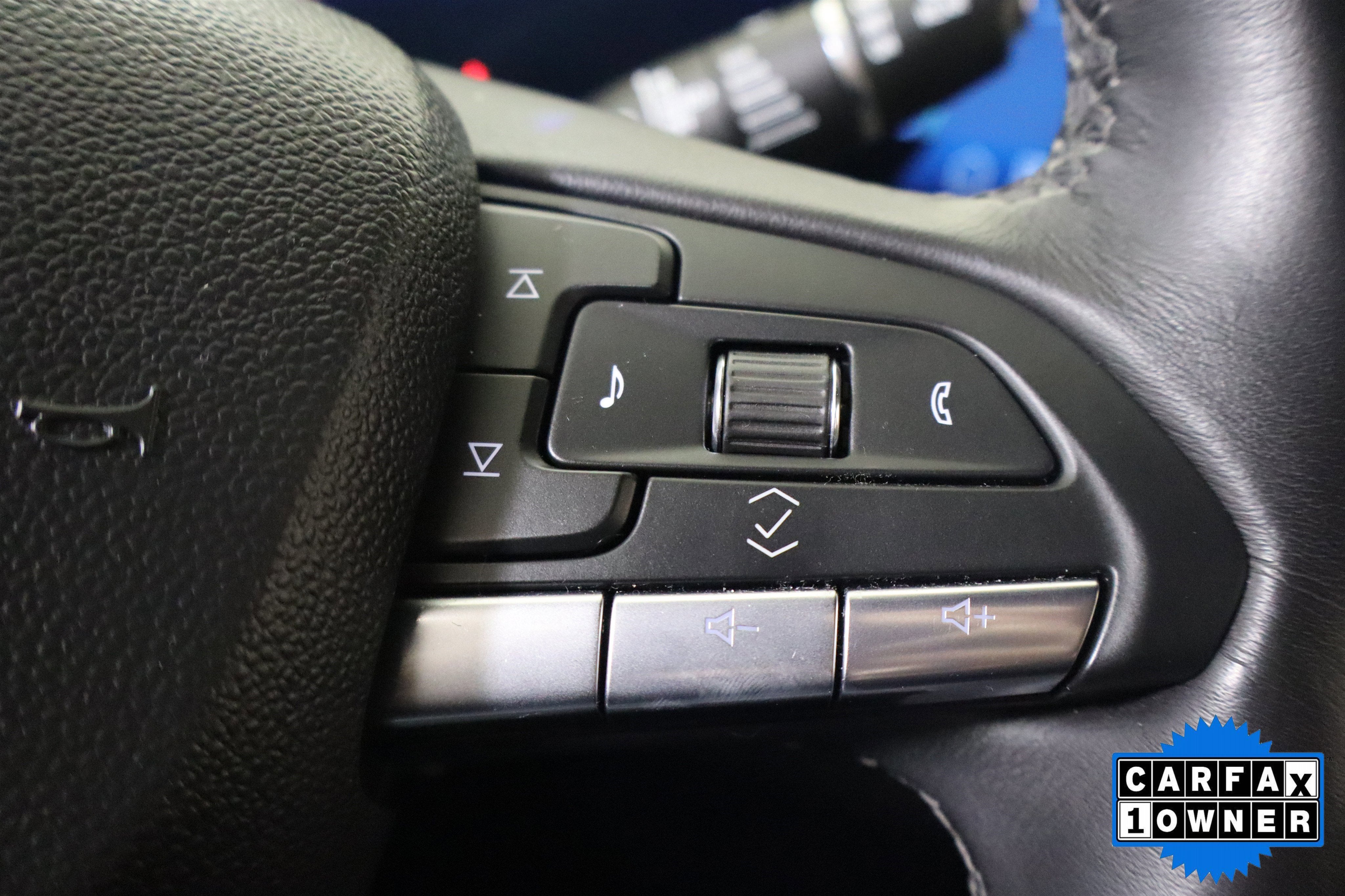 2025 Cadillac XT4 AWD Premium Luxury