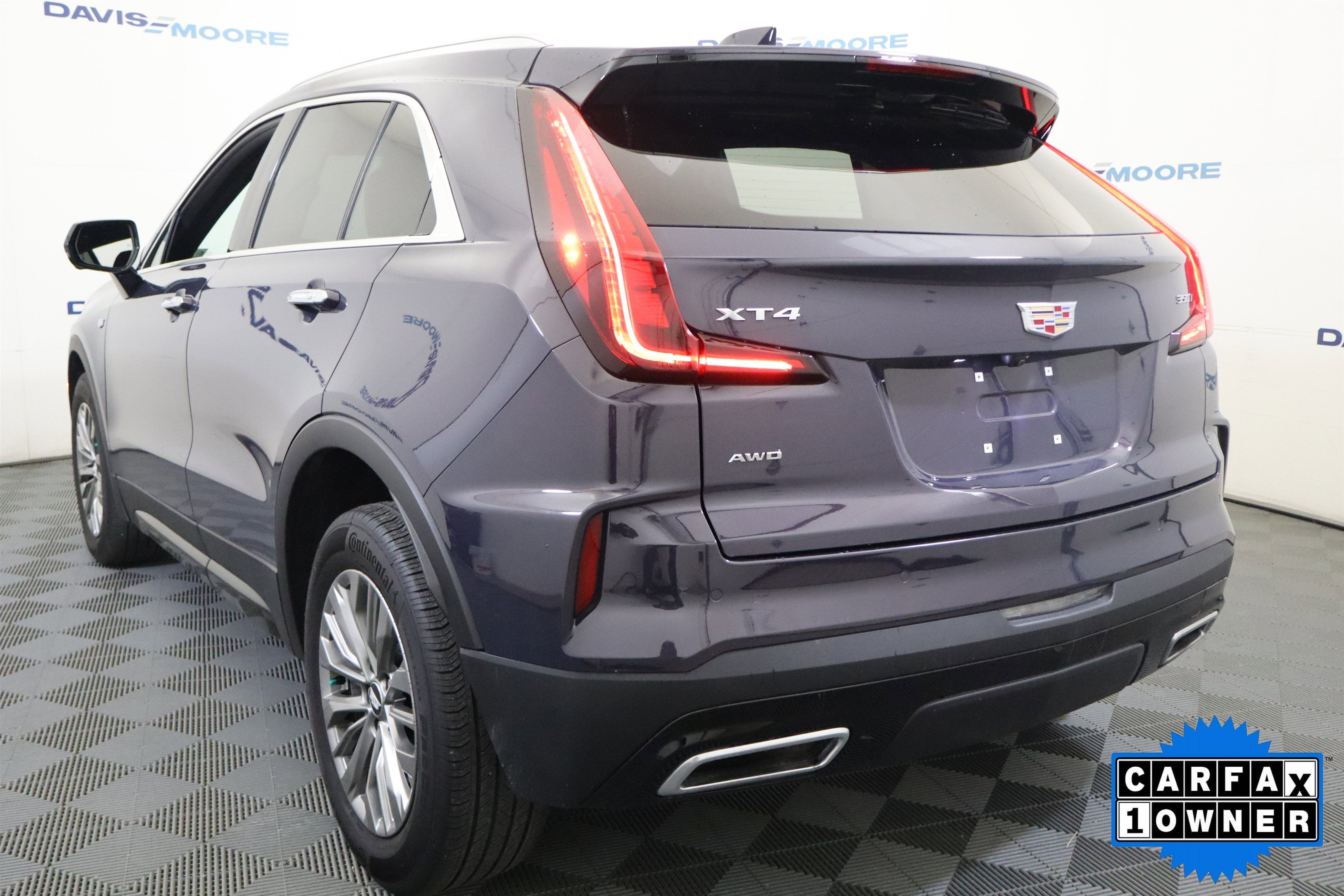 2025 Cadillac XT4 AWD Premium Luxury