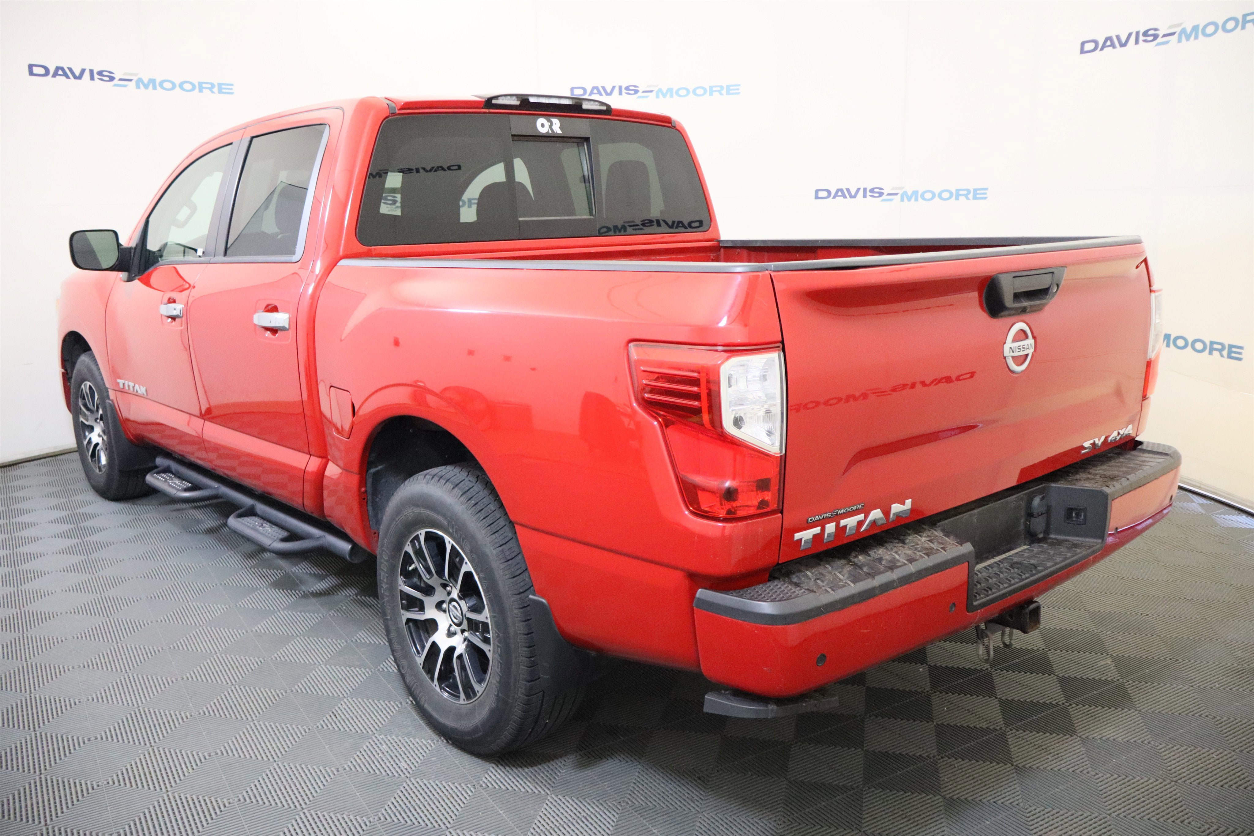2021 Nissan Titan SV Crew Cab 4x4