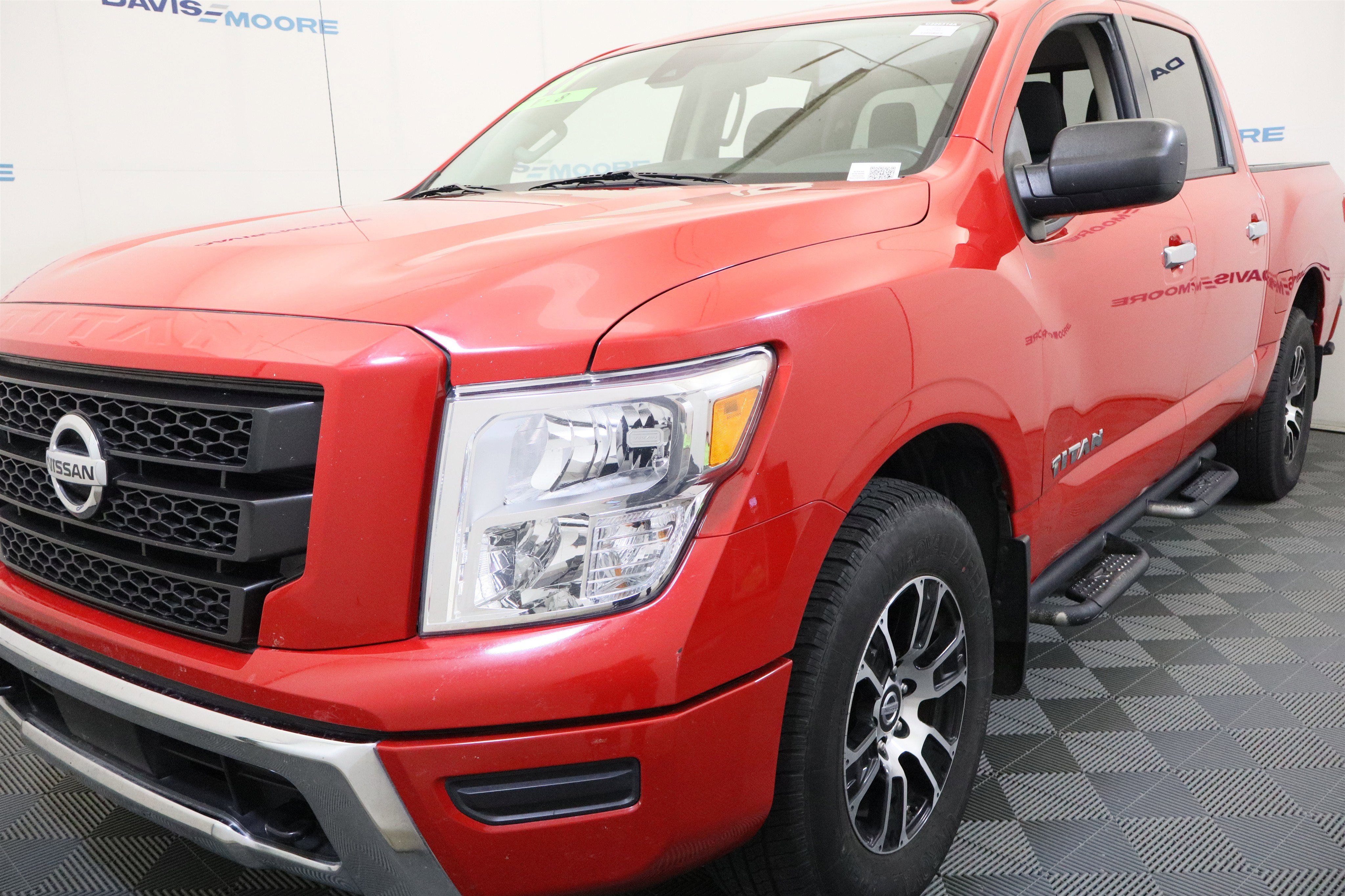2021 Nissan Titan SV Crew Cab 4x4