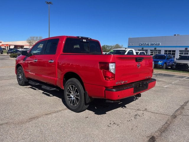 2021 Nissan Titan SV Crew Cab 4x4
