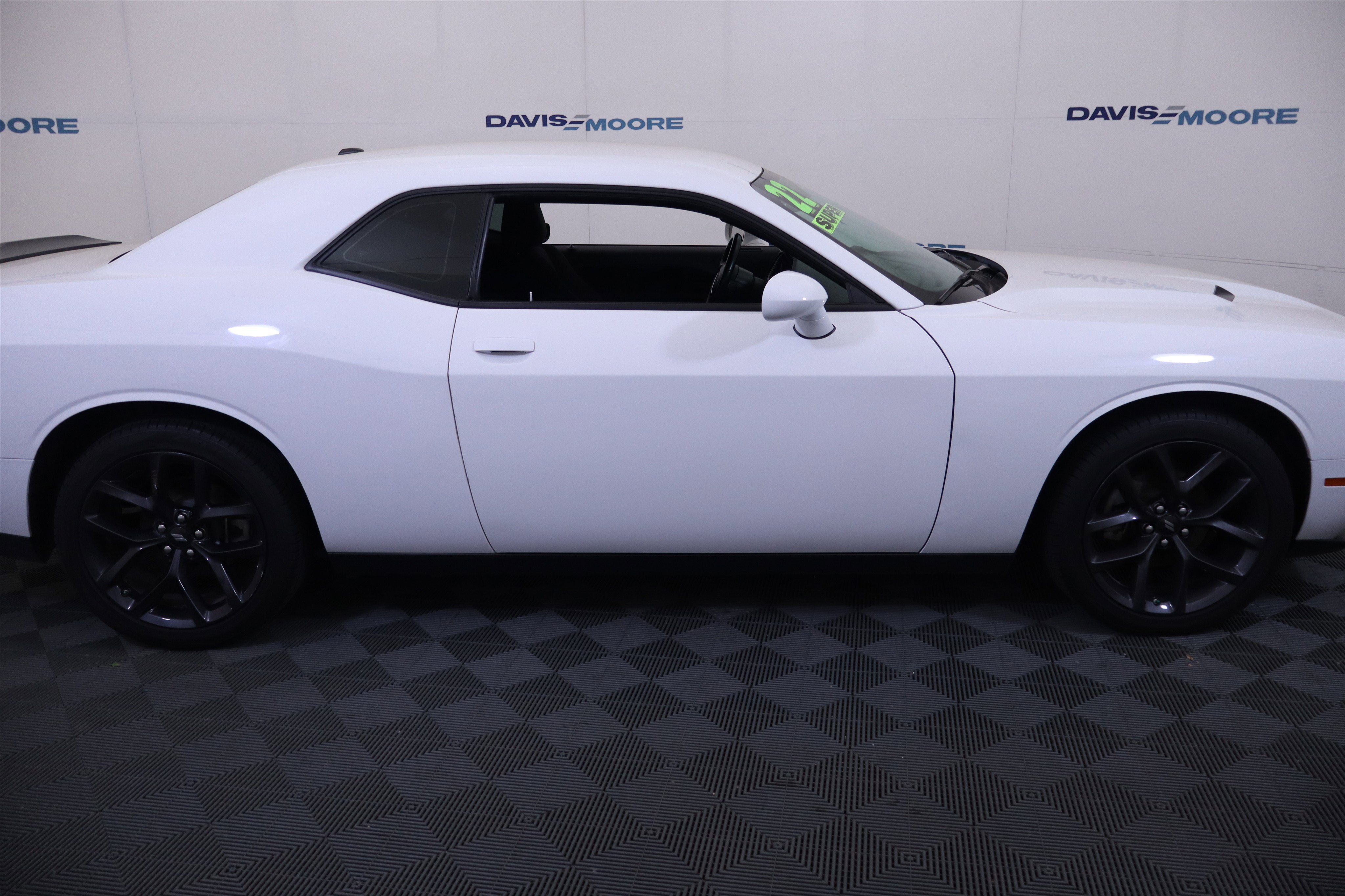 2022 Dodge Challenger SXT