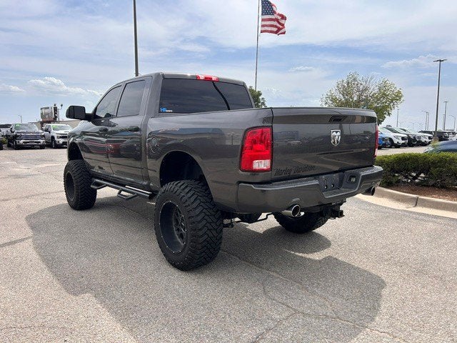 2017 RAM 1500 Express 4x4 Crew Cab