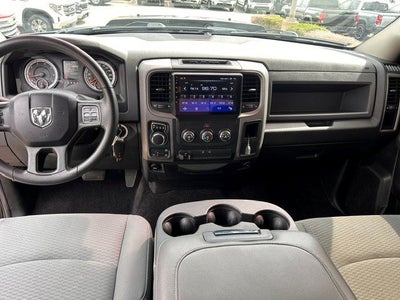 2017 RAM 1500 Express 4x4 Crew Cab