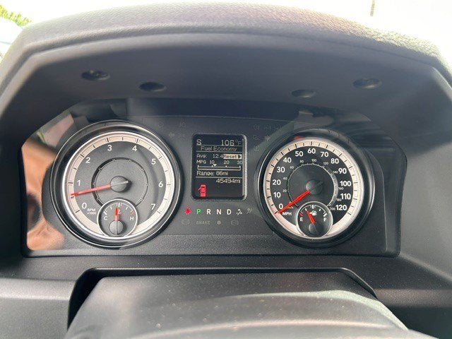 2017 RAM 1500 Express 4x4 Crew Cab
