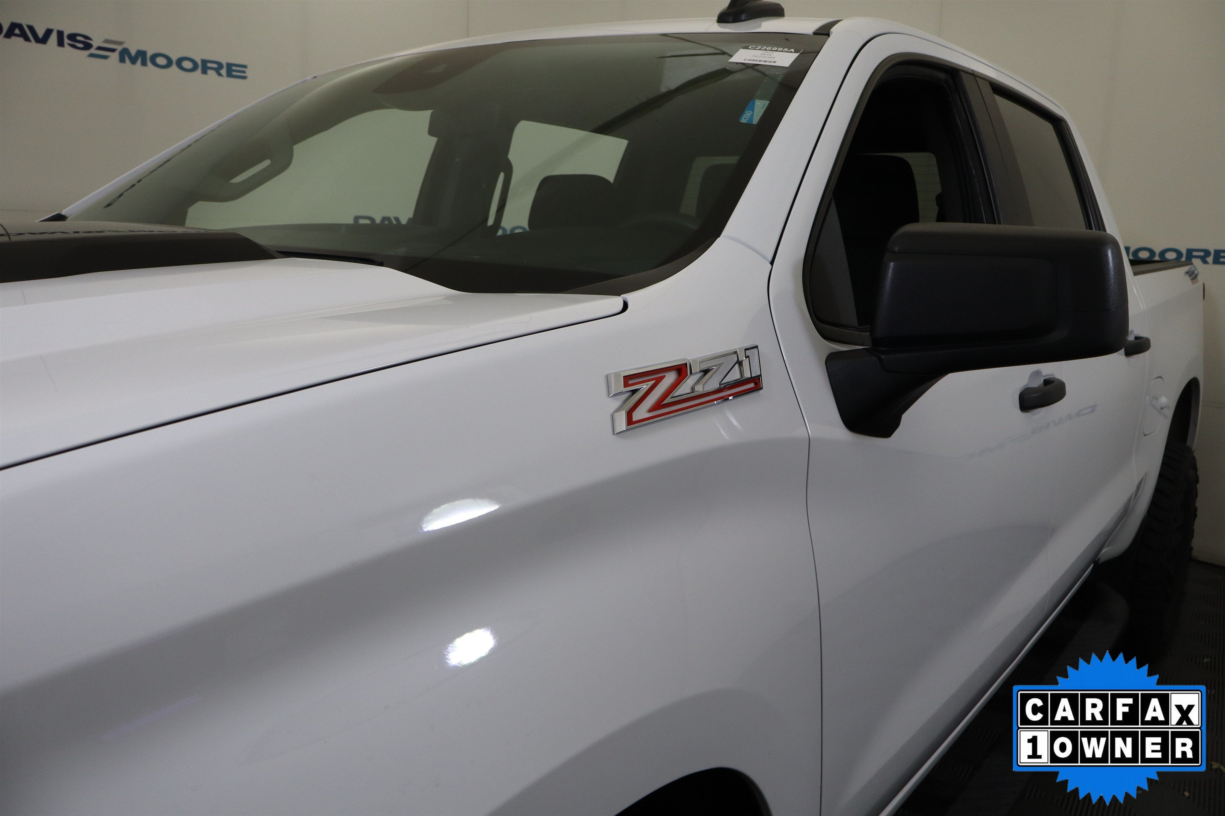 2023 Chevrolet Silverado 1500 Custom Trail Boss Crew Cab 4WD