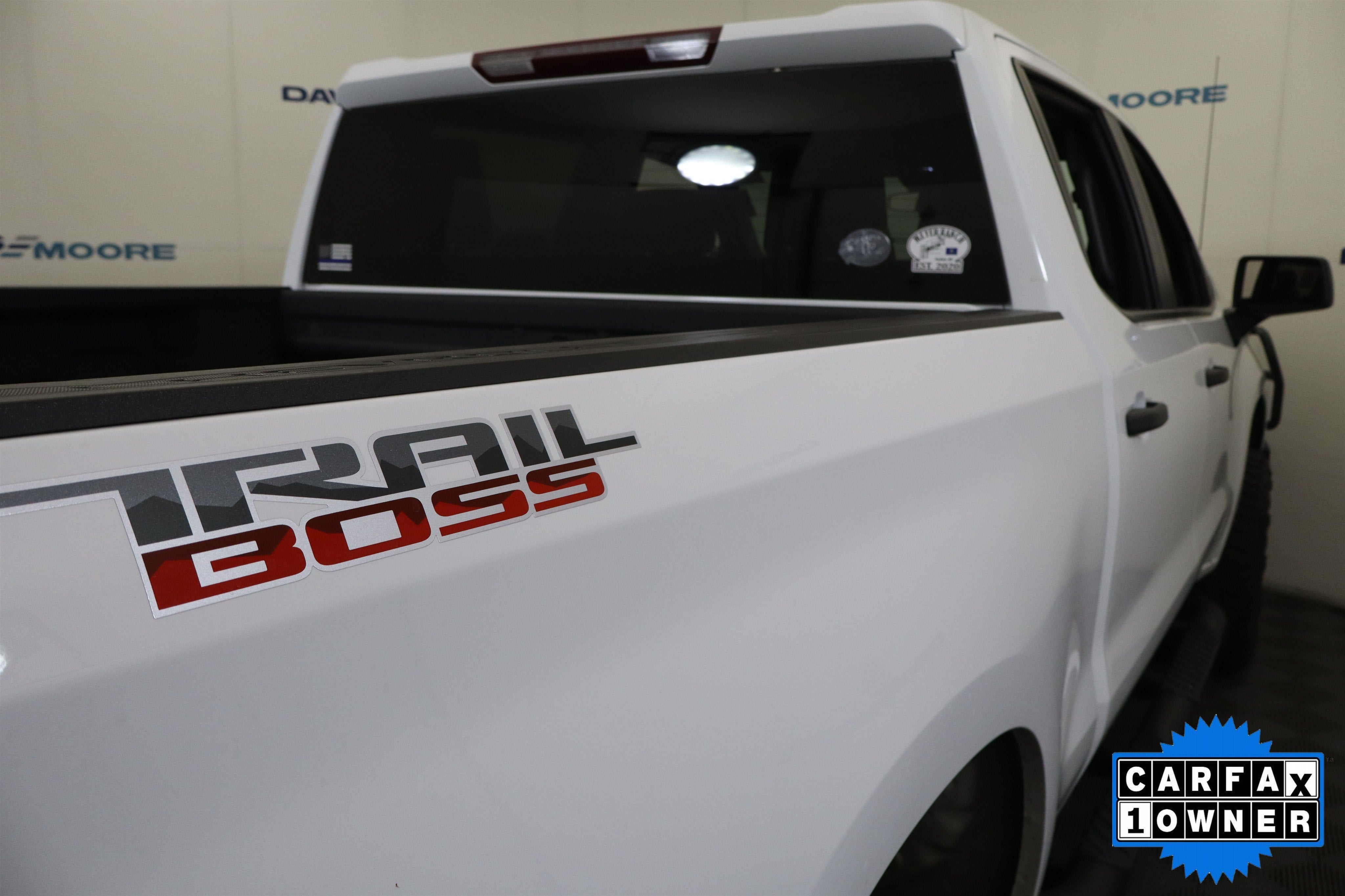 2023 Chevrolet Silverado 1500 Custom Trail Boss Crew Cab 4WD