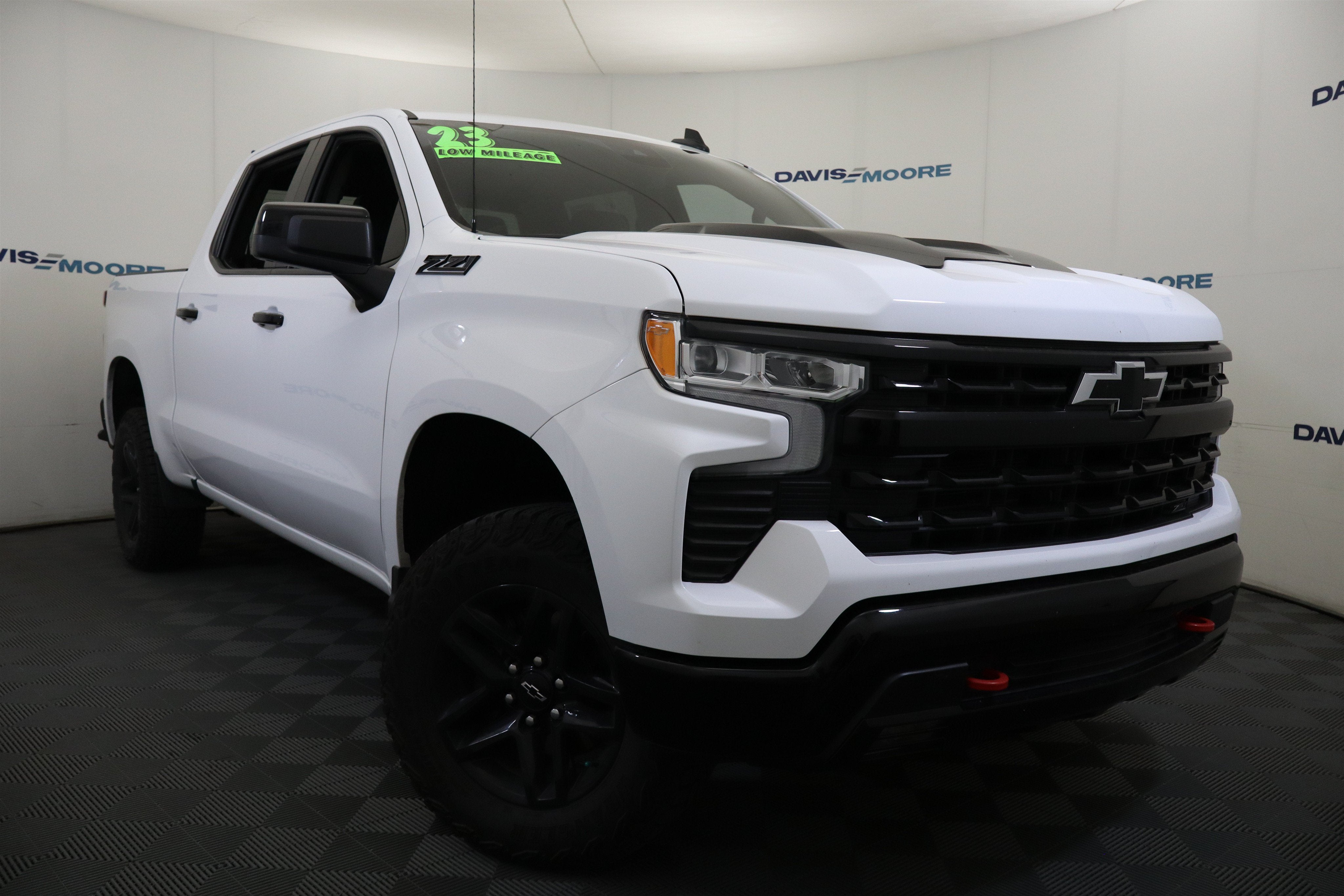 2023 Chevrolet Silverado 1500 LT Trail Boss Crew Cab 4WD