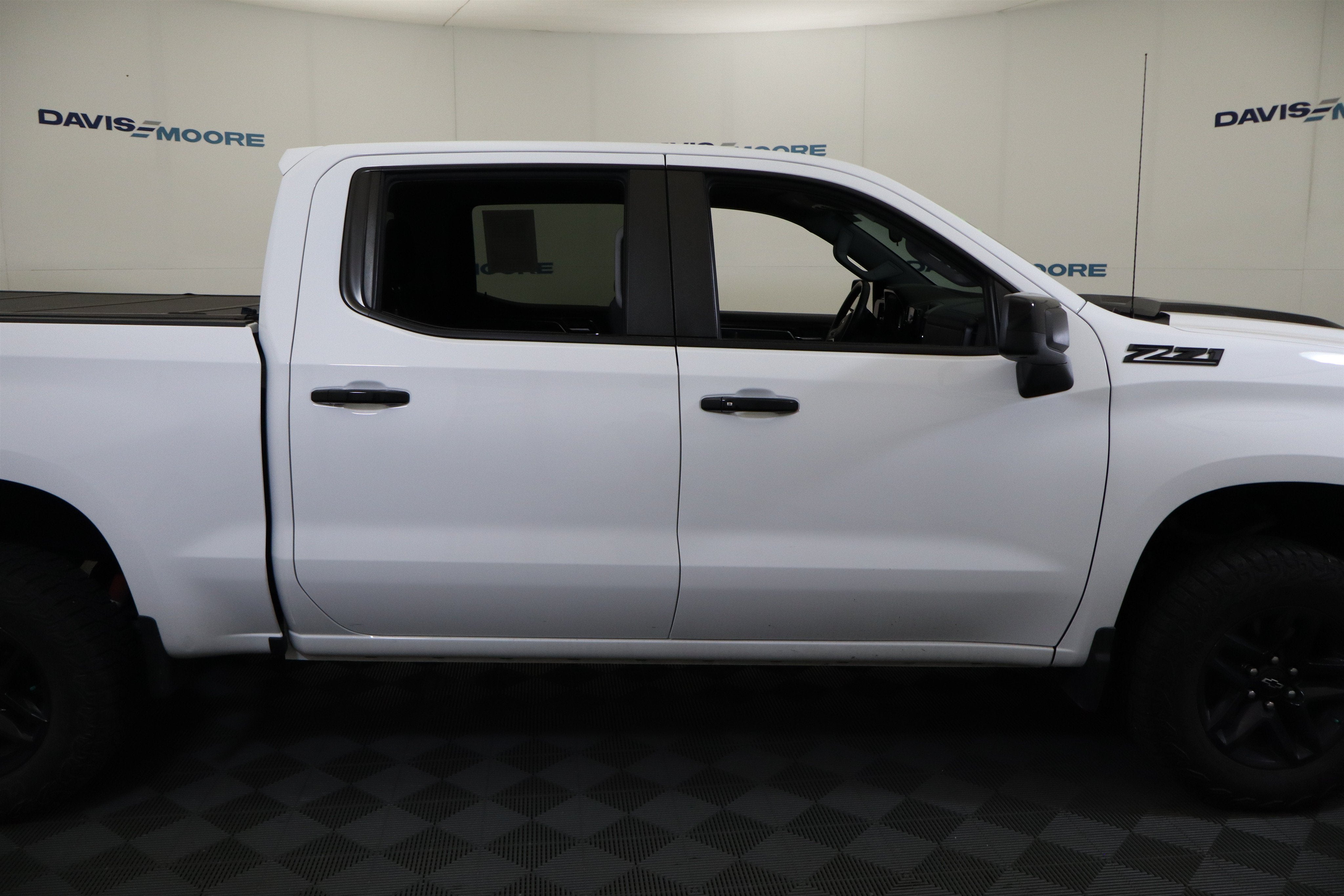 2023 Chevrolet Silverado 1500 LT Trail Boss Crew Cab 4WD