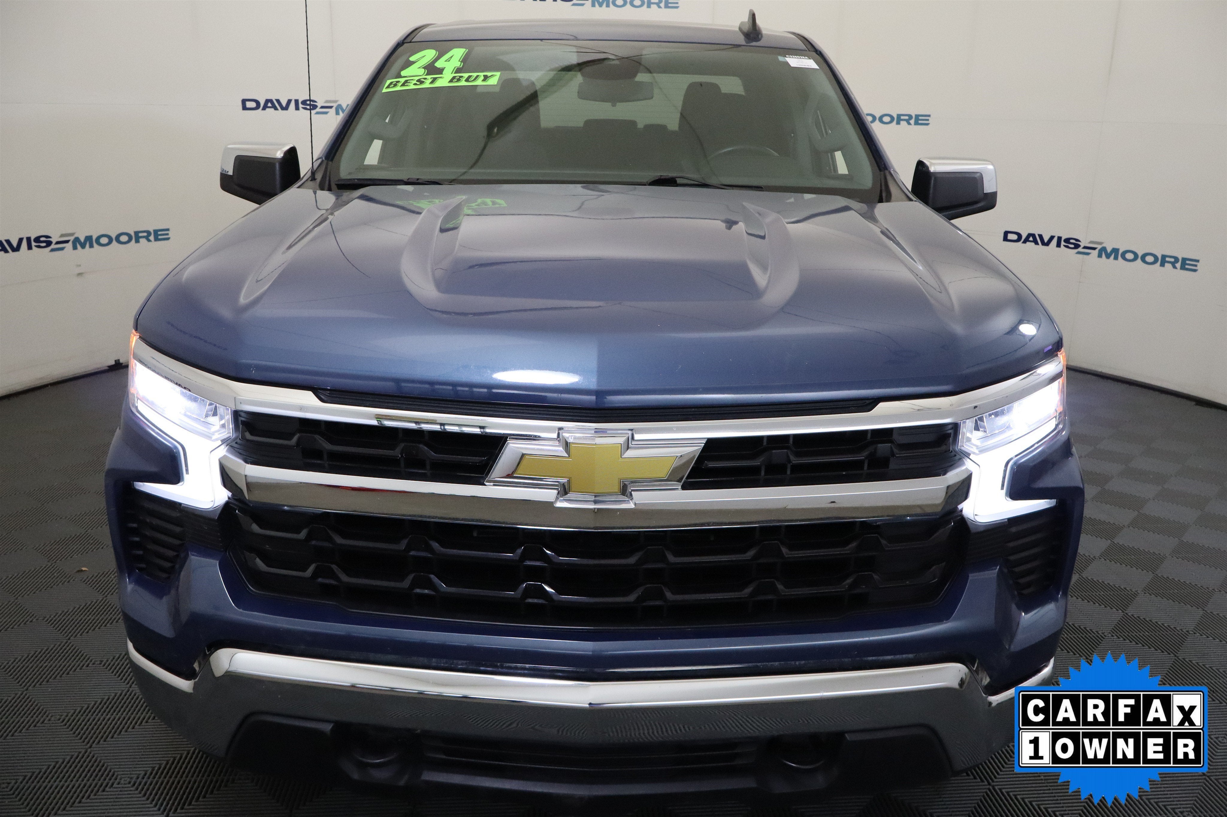 2024 Chevrolet Silverado 1500 LT Crew Cab 4WD