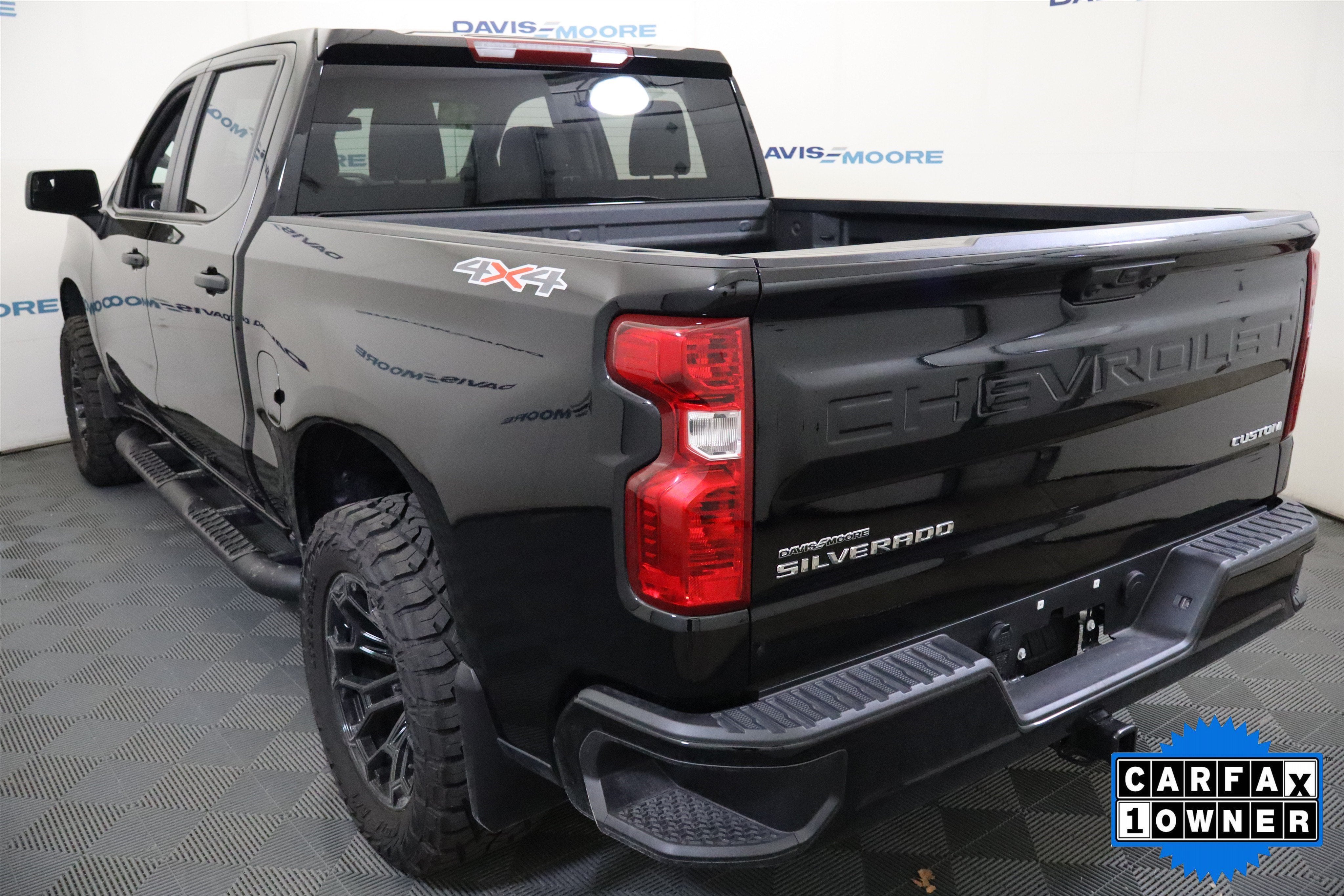 2026 Chevrolet Silverado 1500 Custom Crew Cab 4WD