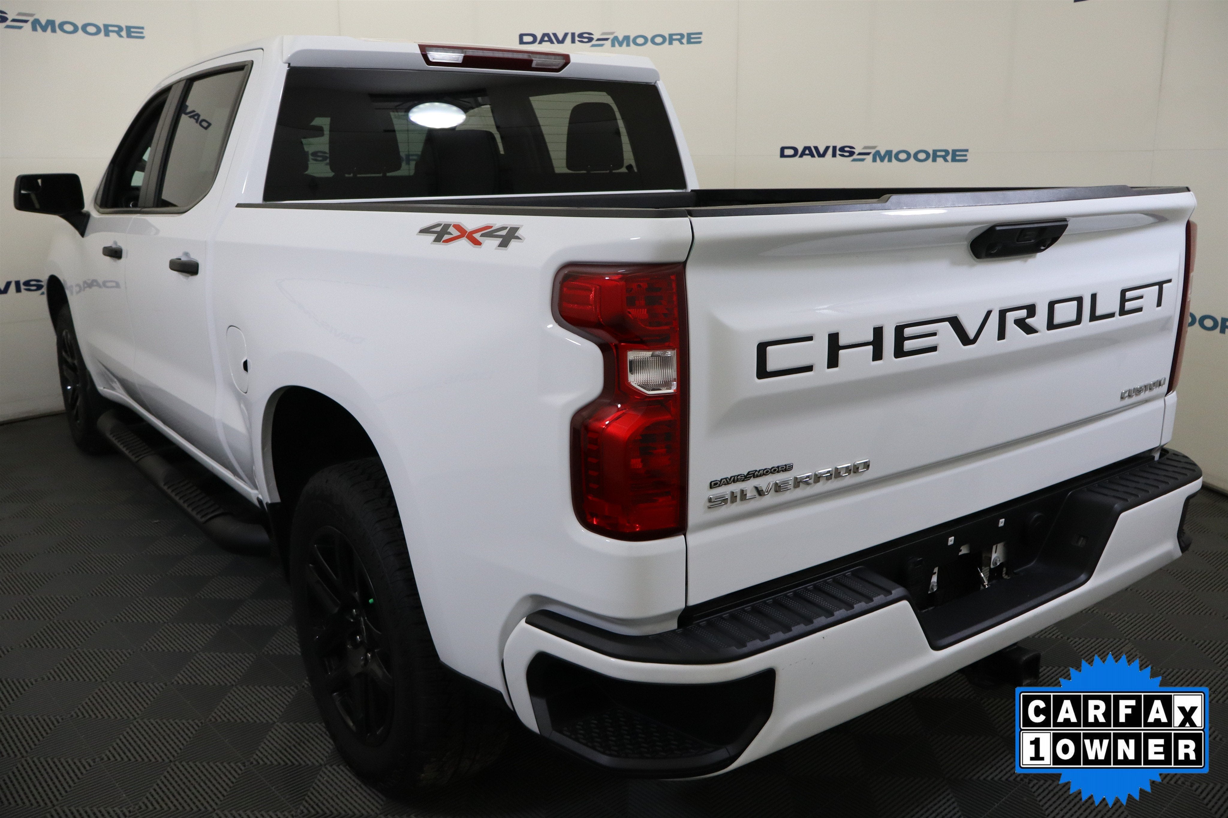 2025 Chevrolet Silverado 1500 Custom Crew Cab 4WD