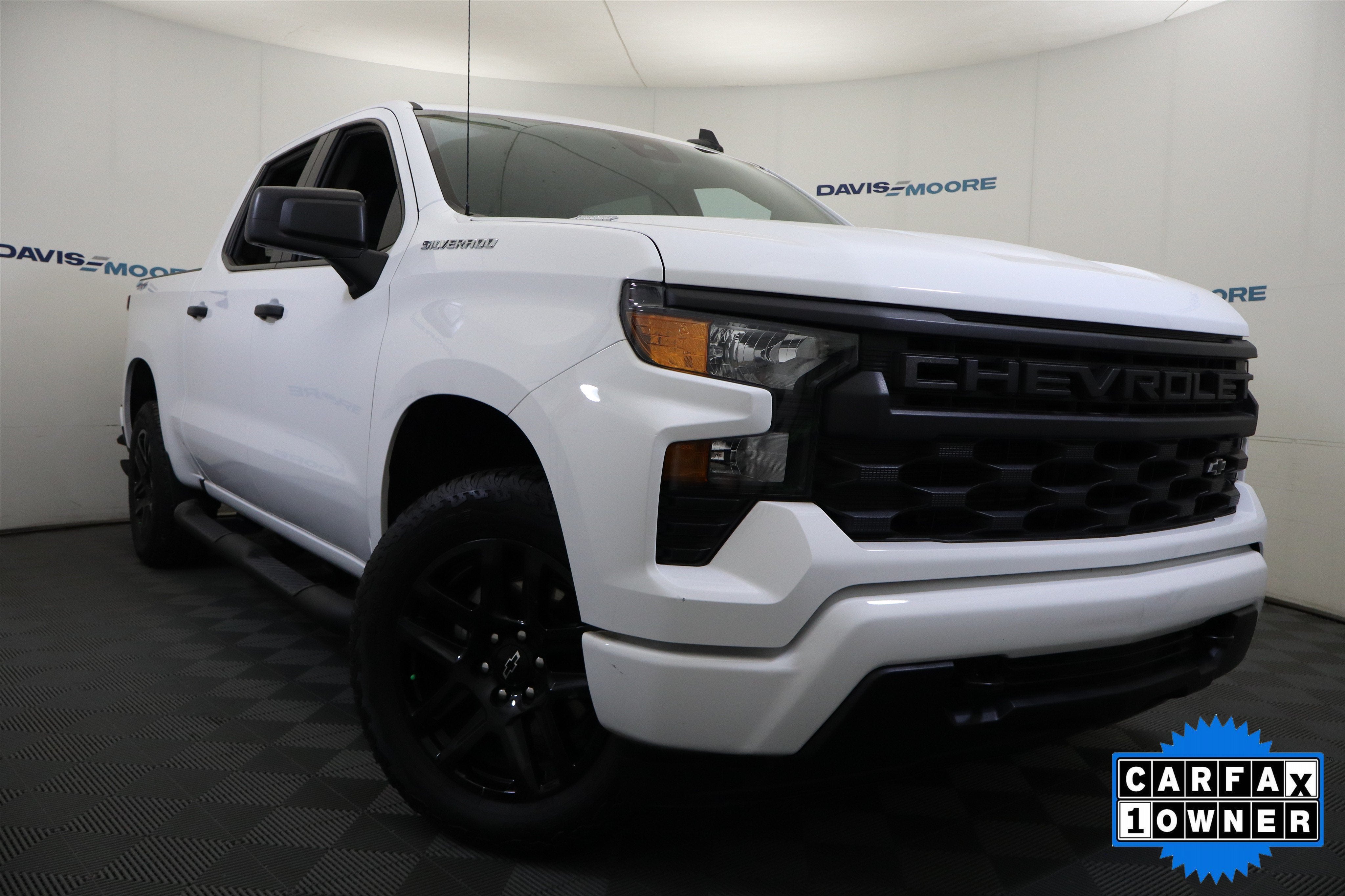2025 Chevrolet Silverado 1500 Custom Crew Cab 4WD
