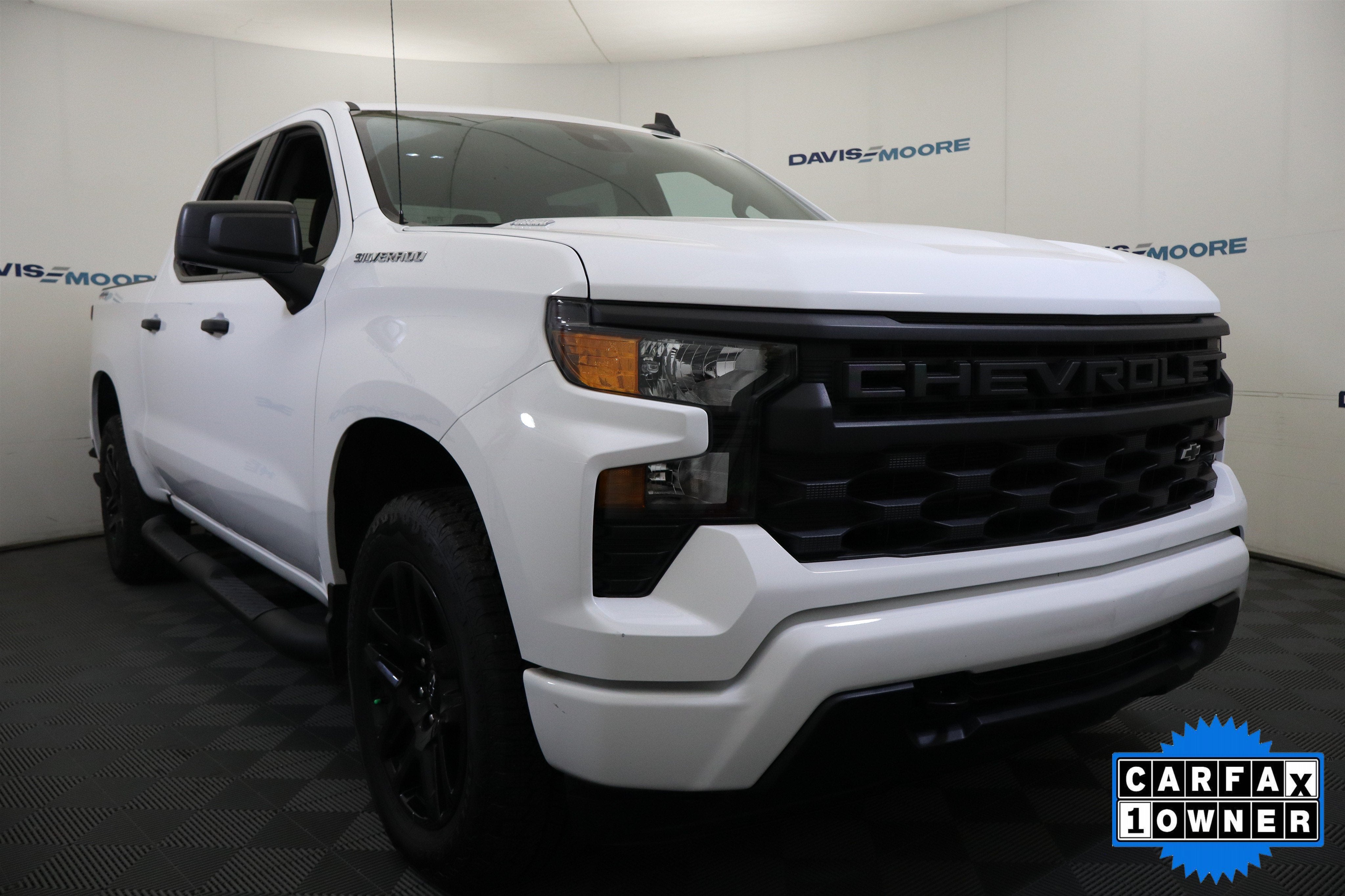 2025 Chevrolet Silverado 1500 Custom Crew Cab 4WD