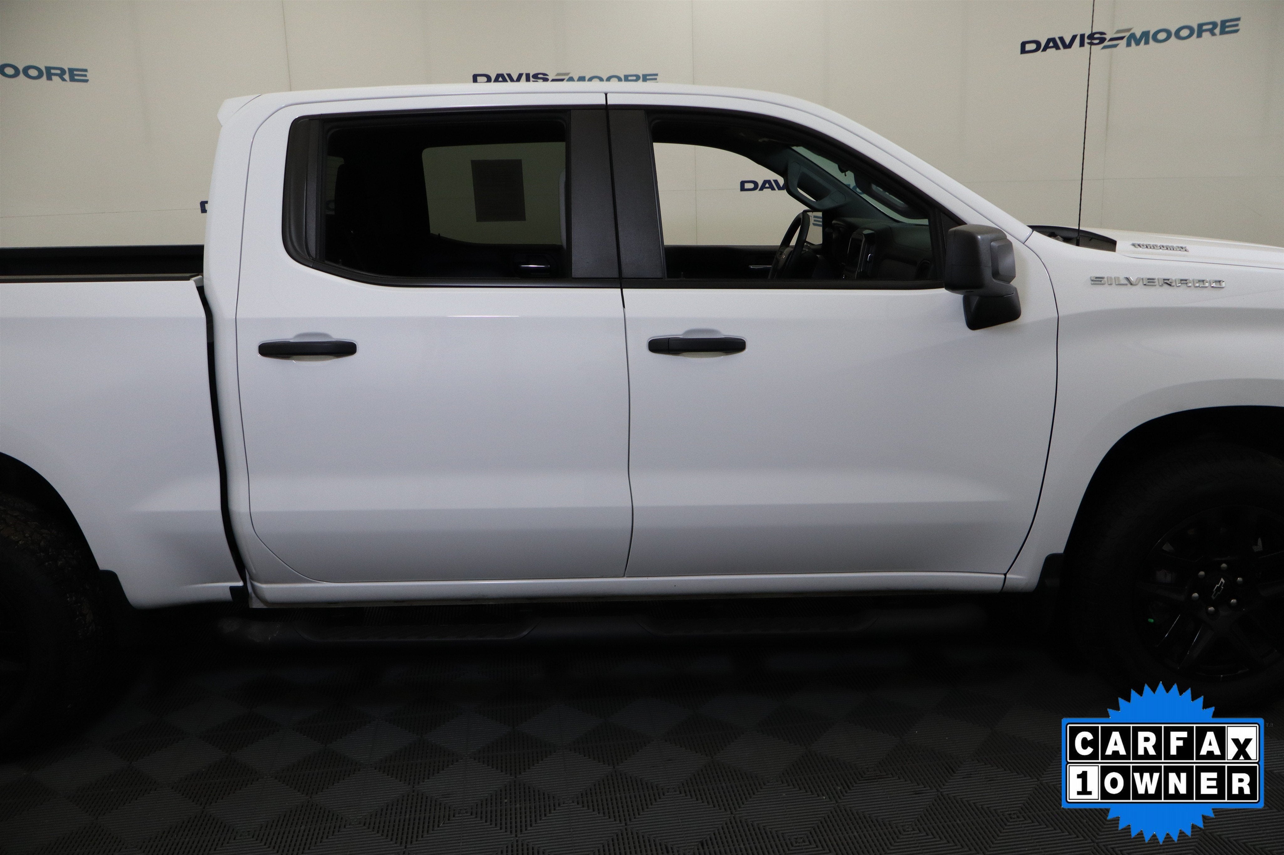 2025 Chevrolet Silverado 1500 Custom Crew Cab 4WD
